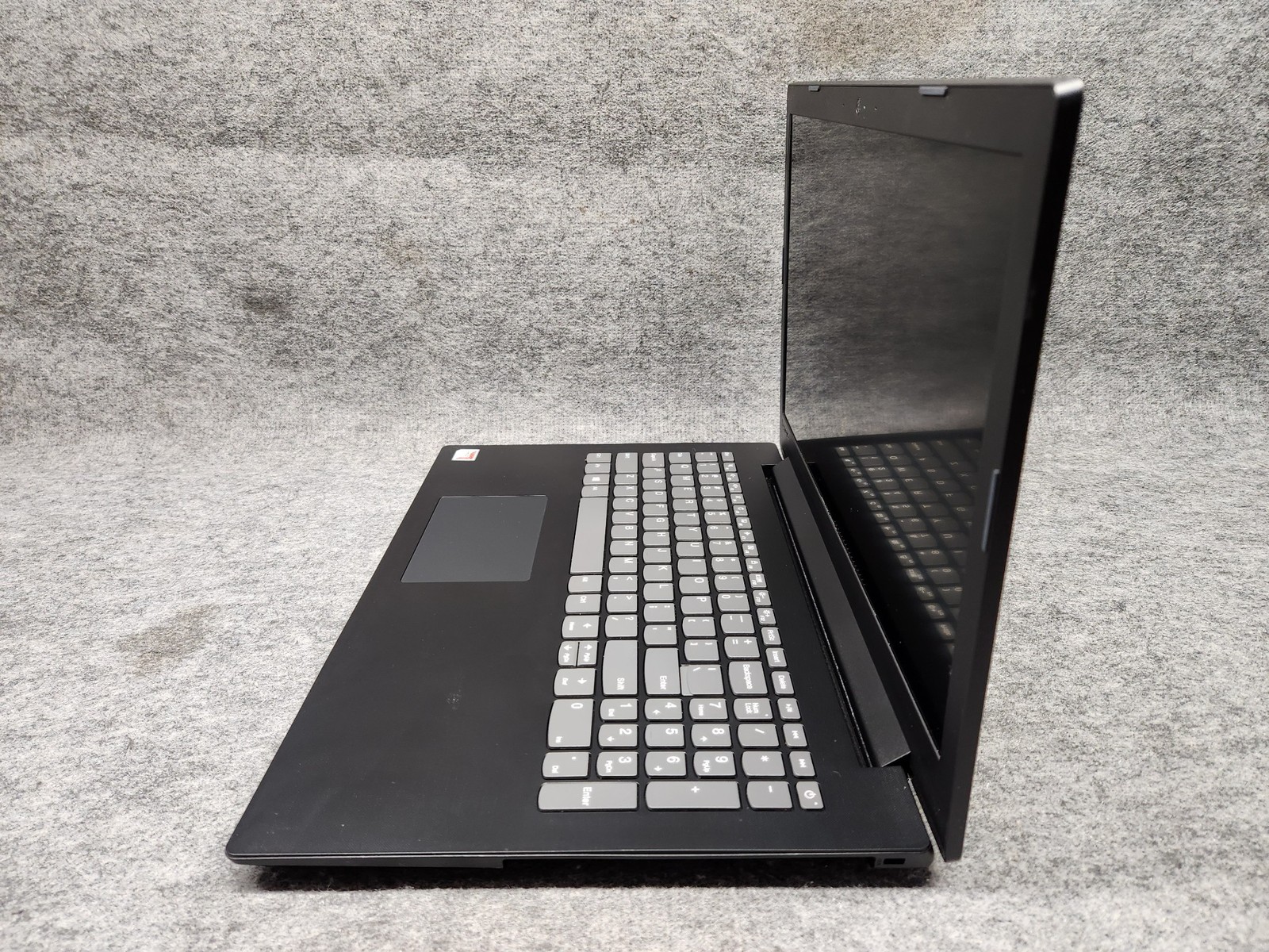 Lenovo 81MT 15.6″ Laptop AMD A-Series A9-9425 3.10GHz 8GB RAM 500GB HDD
