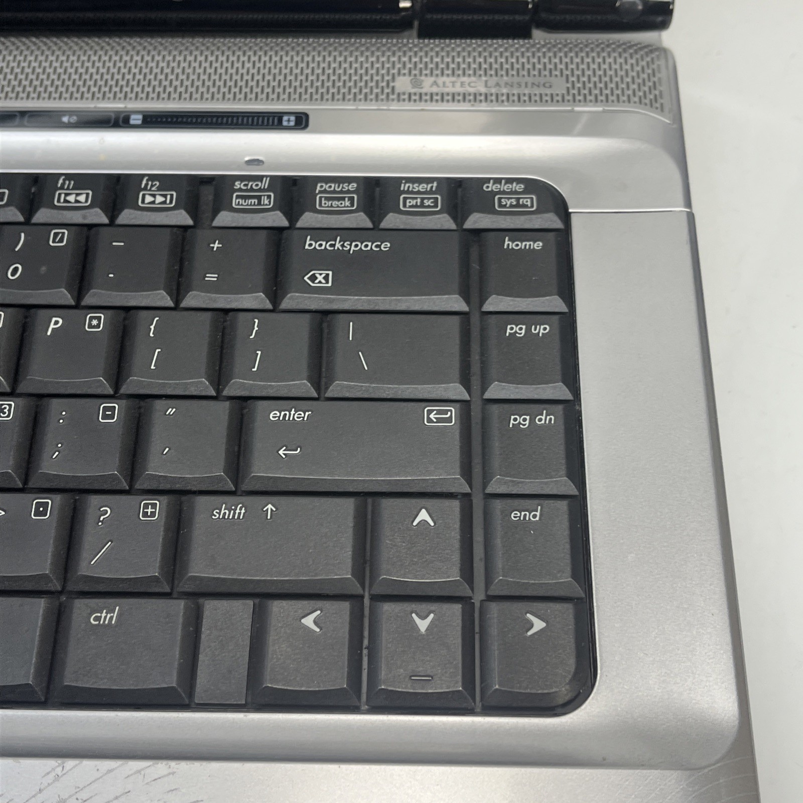 HP Pavilion Entertainment PC Laptop DV6000 For Parts or Repair
