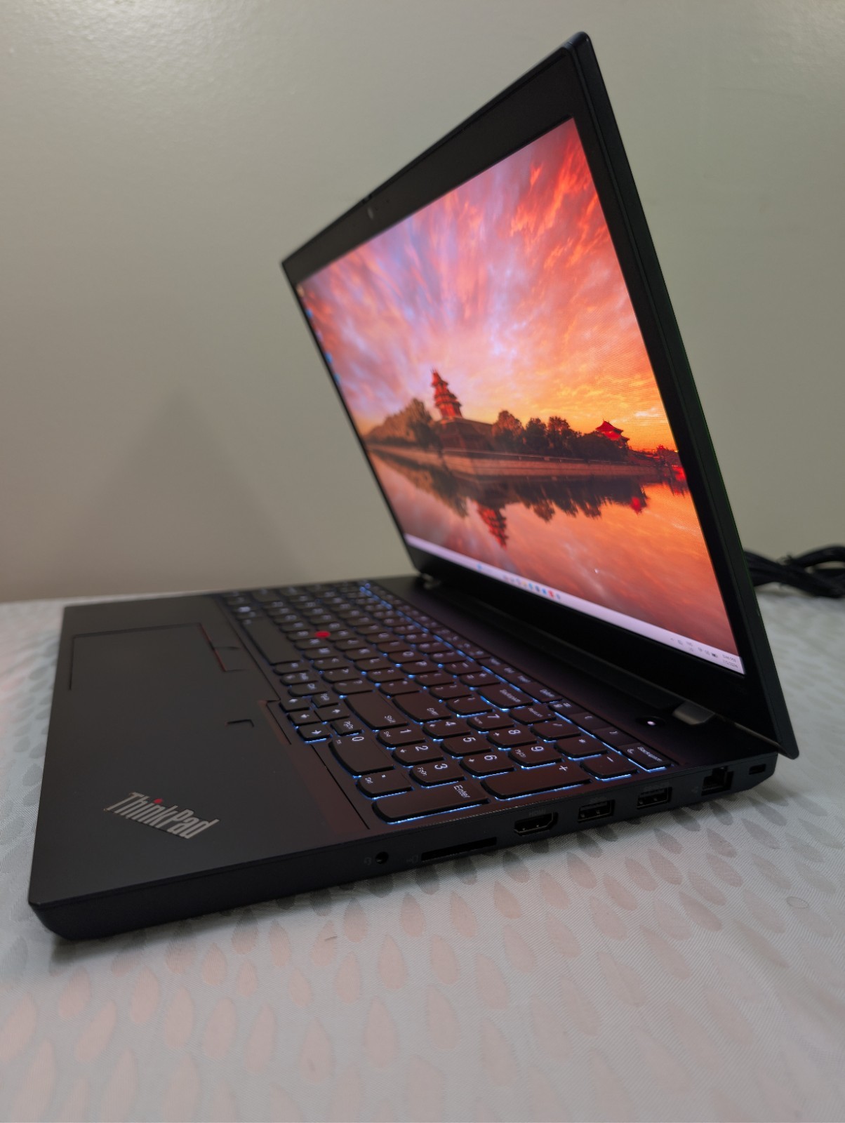Lenovo ThinkPad T15p Gen 2 15.6″ 4K UHD i7-11800H 64GB RAM 1TB SSD GTX1650 Win11