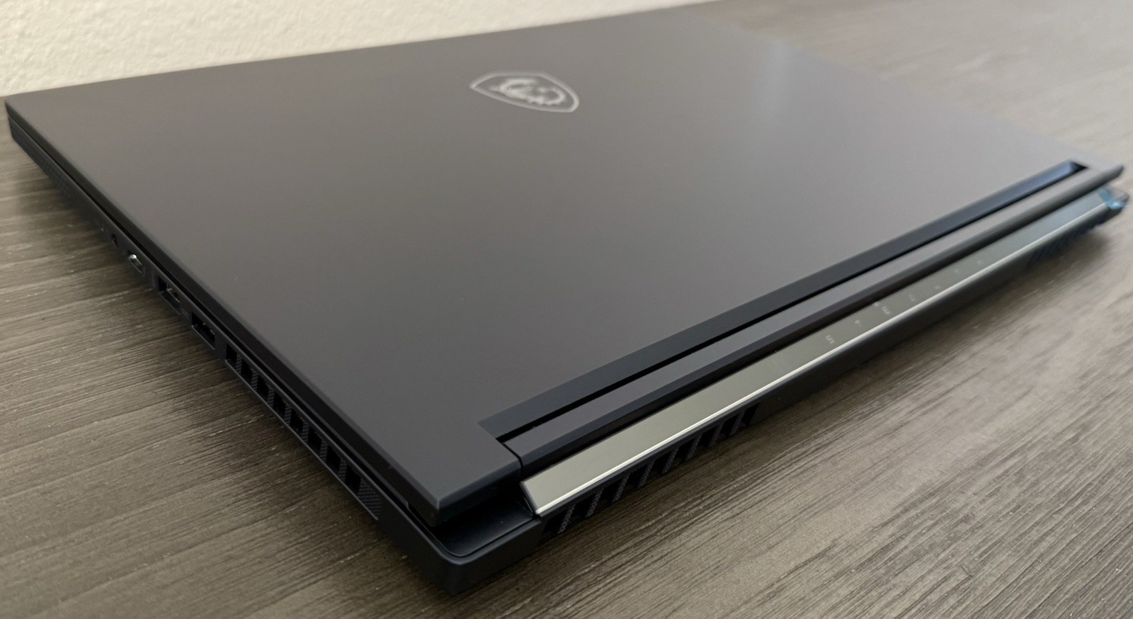MSI Stealth 16 AI Studio A1VIG-026US Gaming Laptop Ultra 9 RTX 4090 64GB 2TB SSD