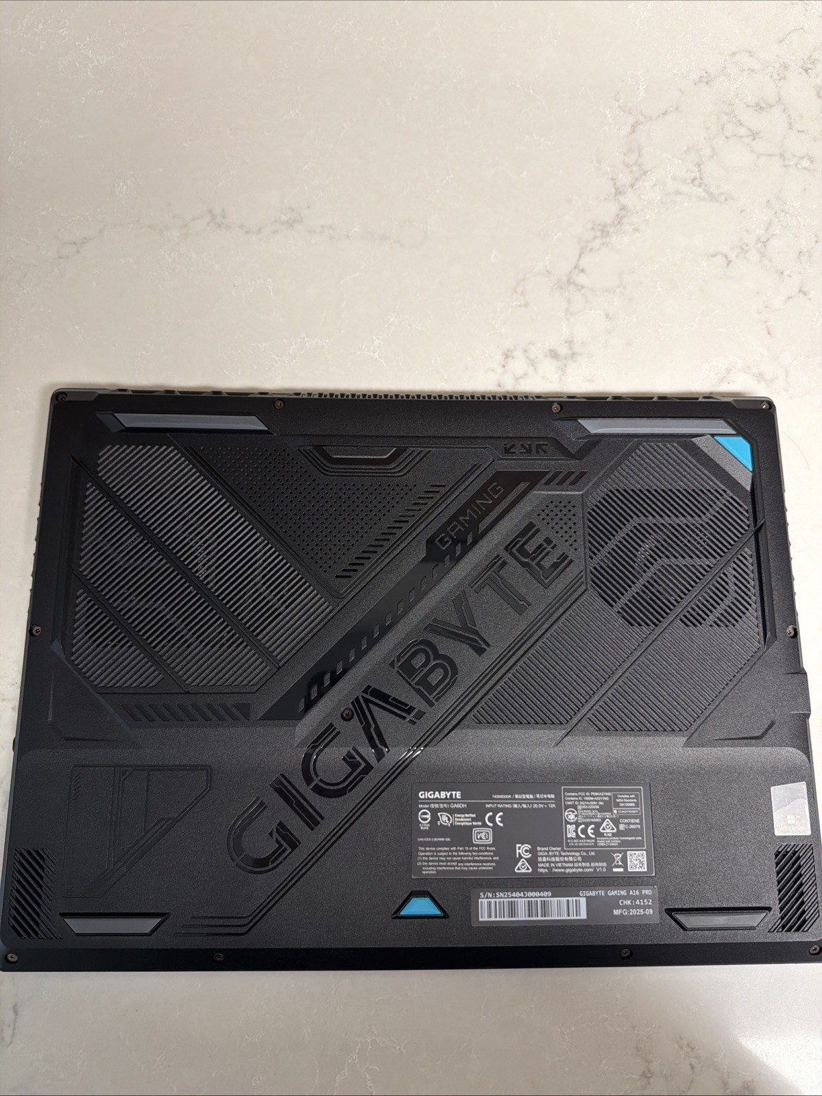 MINT Gigabyte Gaming A16 PRO 32GBDDR5 3TB NVMe 5070Ti Core 7 240H 16” Laptop