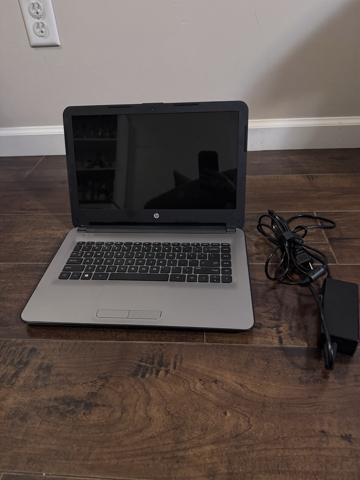 HP Notebook 14-an012nr Laptop – AMD E2-7110 – 4GB RAM – 32GB SSD – Windows 10