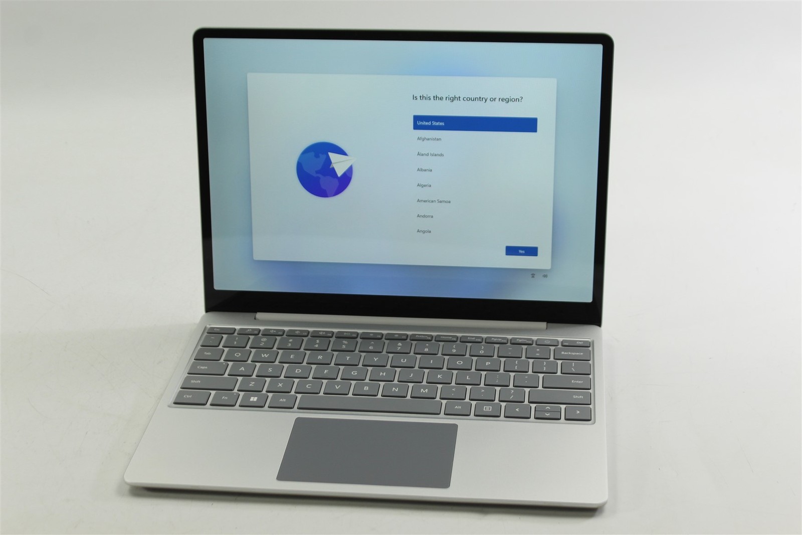 Microsoft Surface Laptop Go 2 2013 12.4″ i5-1135G7 256GB SSD 16GB RAM W11H