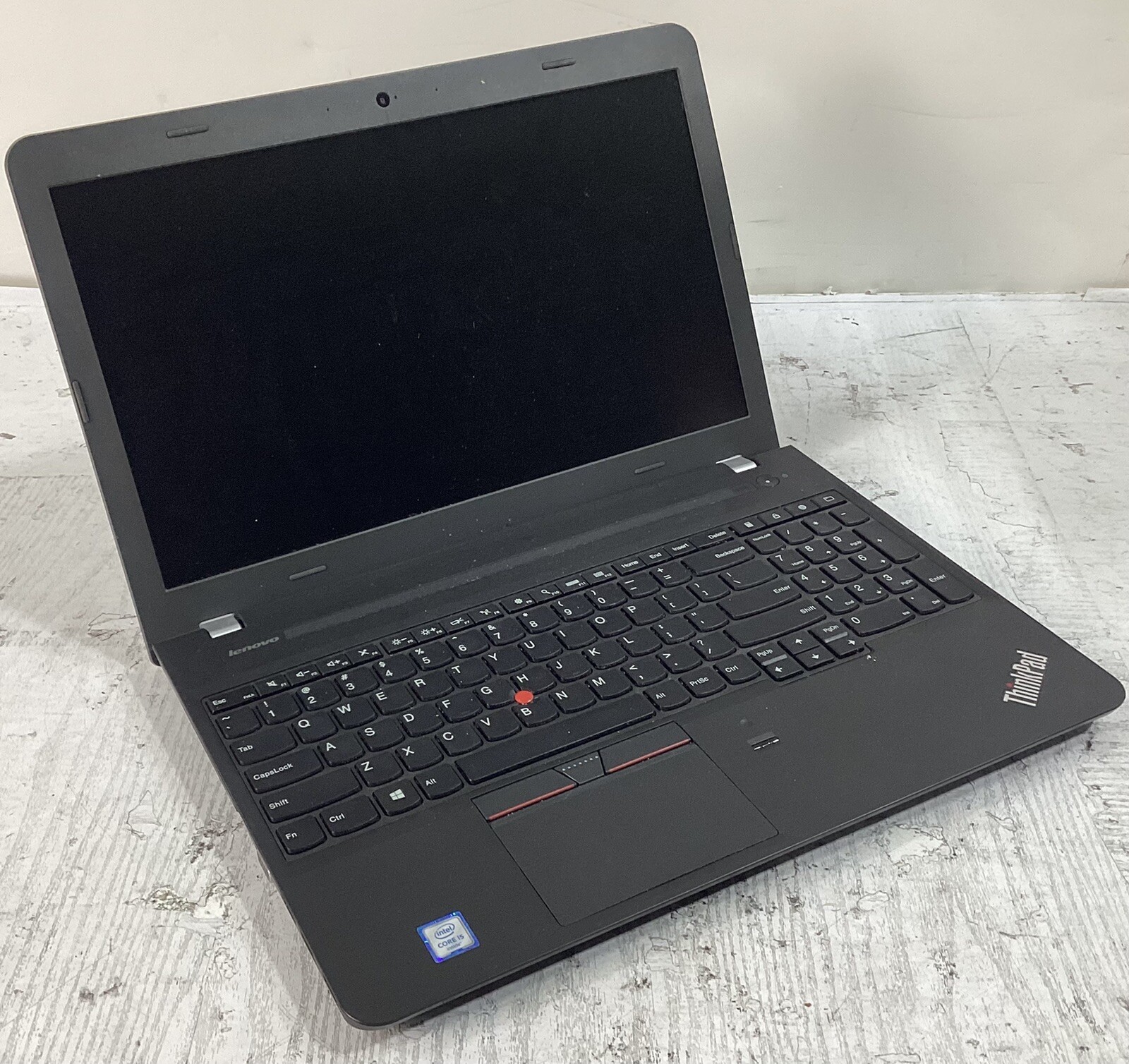 FOR PARTS Lenovo ThinkPad E560 15.6″ i5 No HDD READ DESCRIPTION