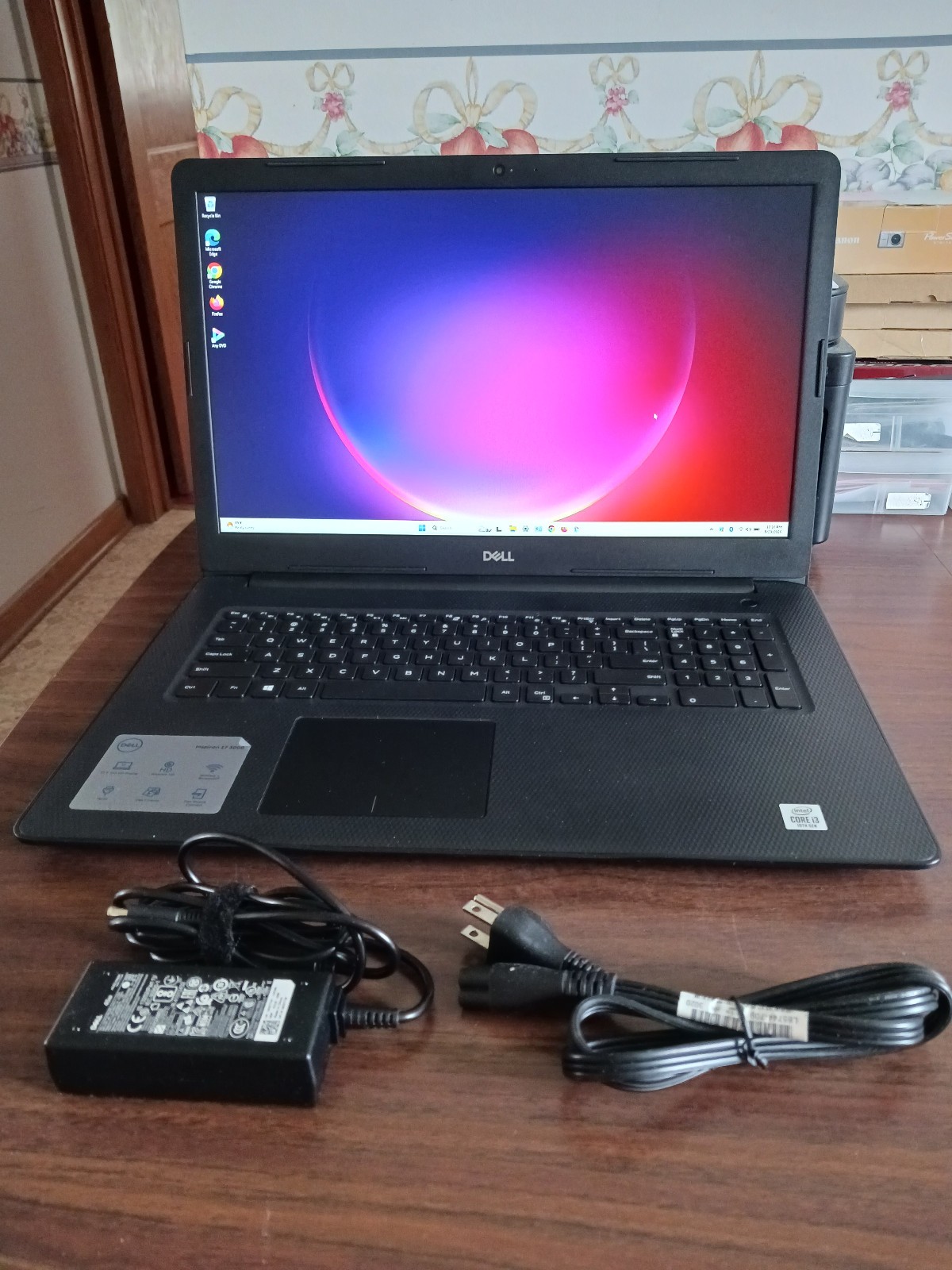 DELL Inspiron 3793 17″ Scn Intel i3 8GB RAM DVD 250GB SSD *New Batt* Windows 11