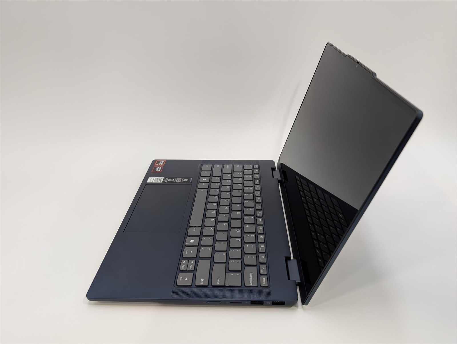 Lenovo IdeaPad 5 2in1 14″ Ryzen AI 7 350 16GB 1TB SSD 860M Blue Very Good