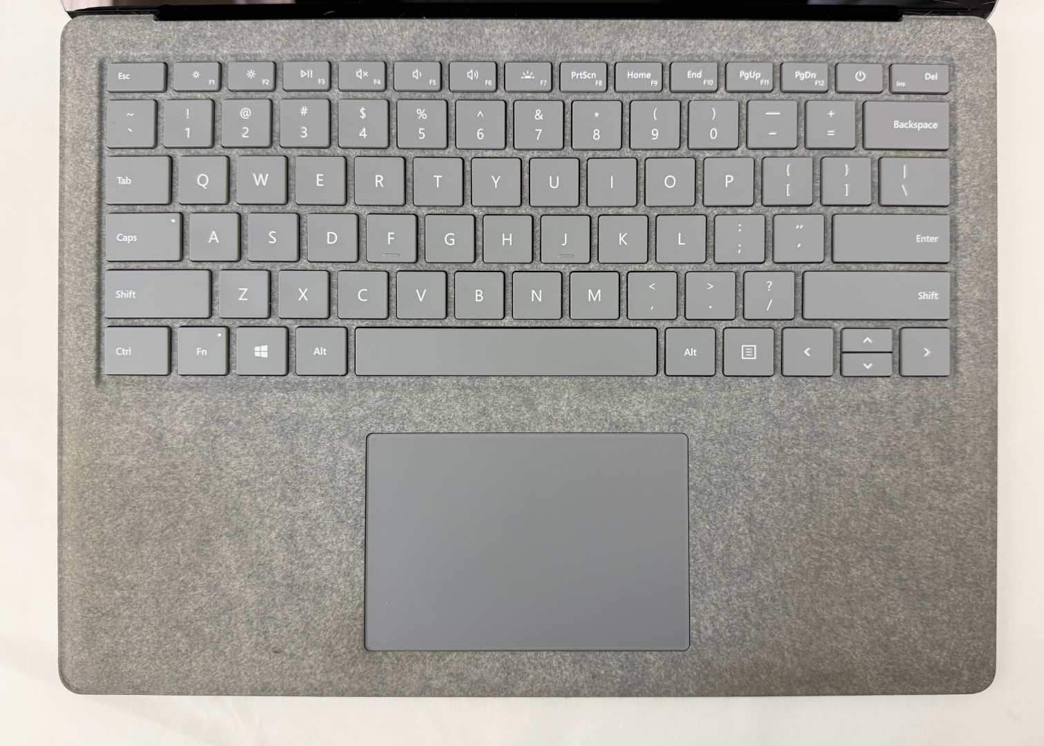 Microsoft Surface Laptop 2 1769 13.5″ Touch i5-8250U 8GB 128GB W11H Grey – Read