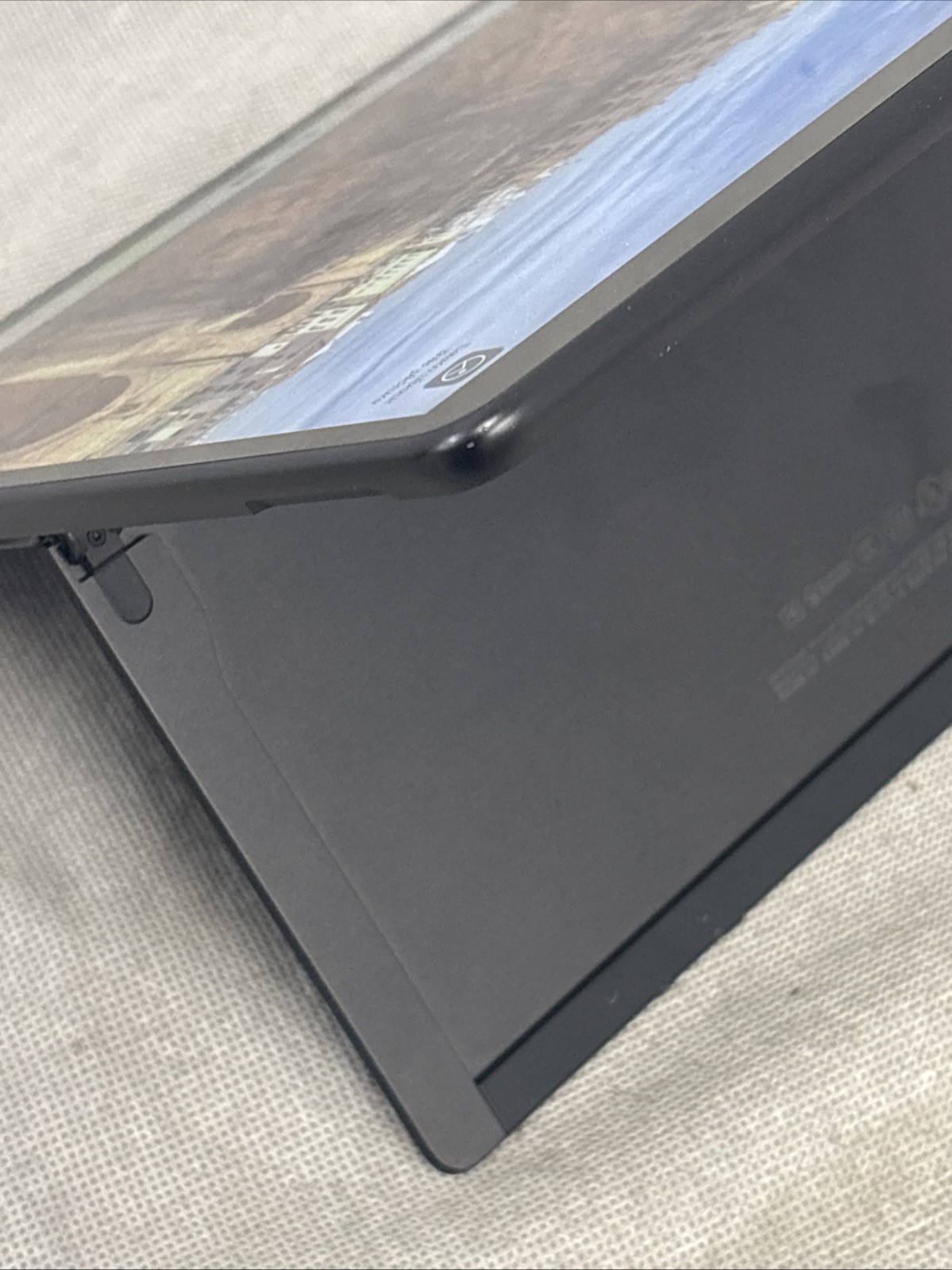 Microsoft Surface Pro 8 13″ (256GB, Intel i7 11th Gen., 16GB) Graphite