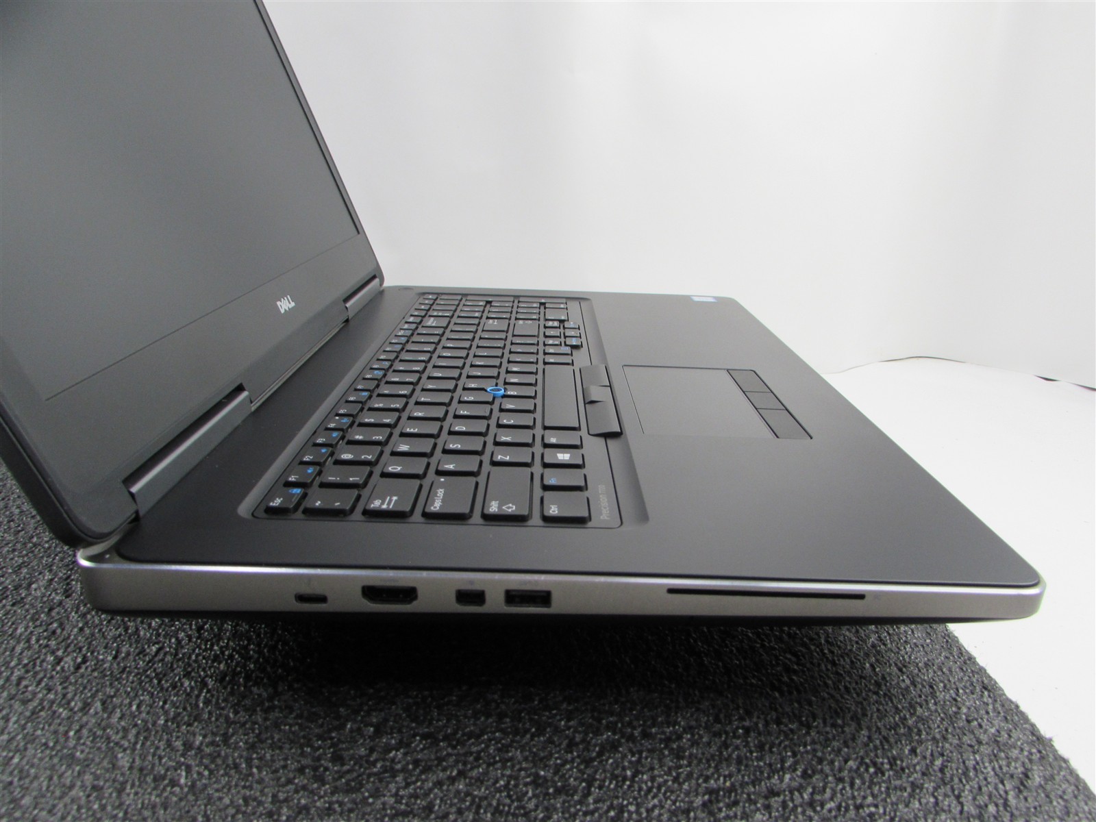 DELL PRECISION 7720 I7-6820HQ 512GB SSD 32GB RAM NVIDIA QUADRO P3000 NO O.S/BATT