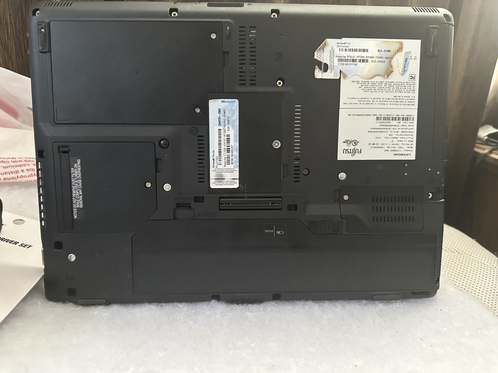 Fujitsu LifeBook T902 i5-3320M@2.6GHz 4-16GB,1TB SSD+250-1TB HDD Win 10 Pro