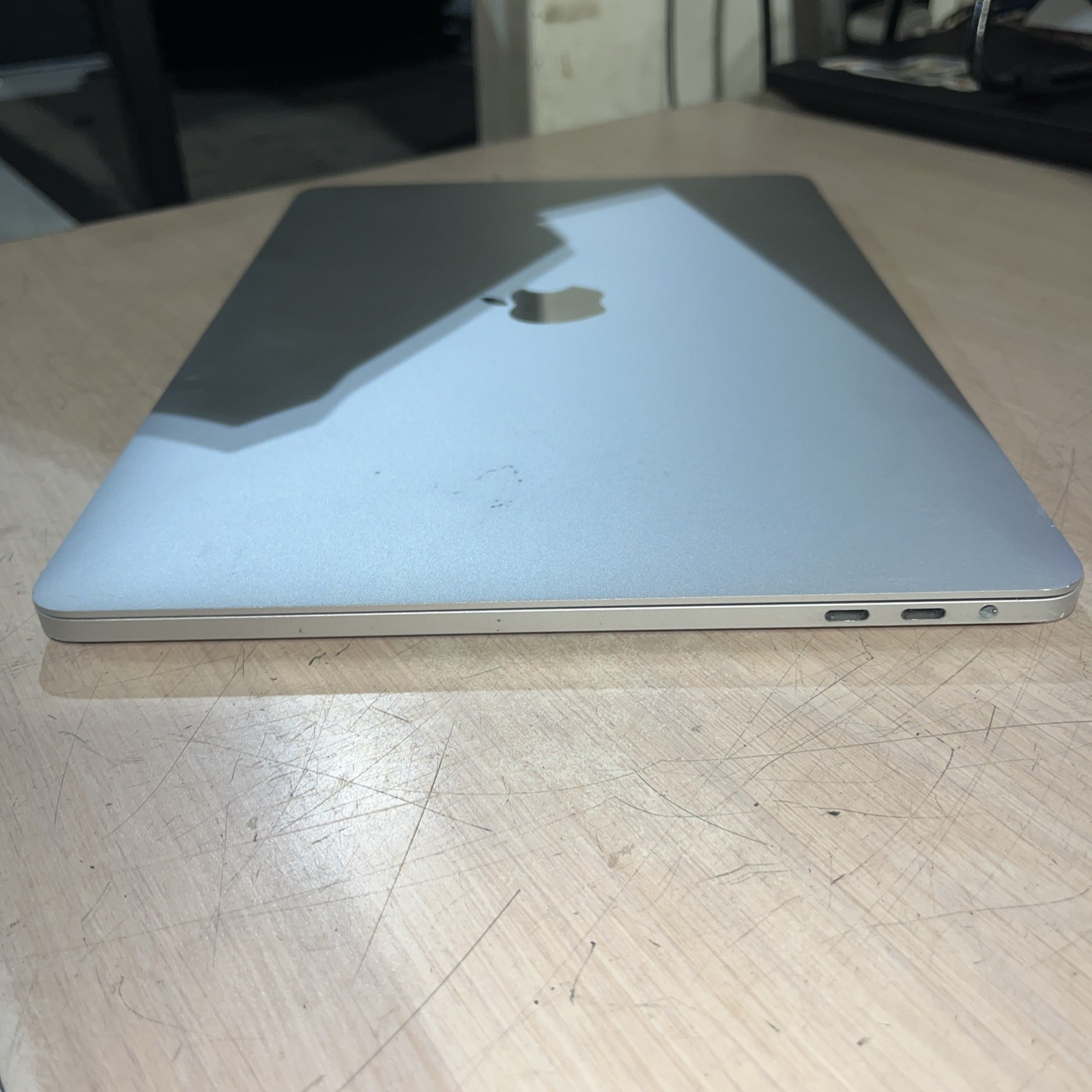 APPLE MACBOOK PRO 13″ TOUCH/MID-2017 CORE I5-7267U 3.1GHZ 8GB RAM 256SSD