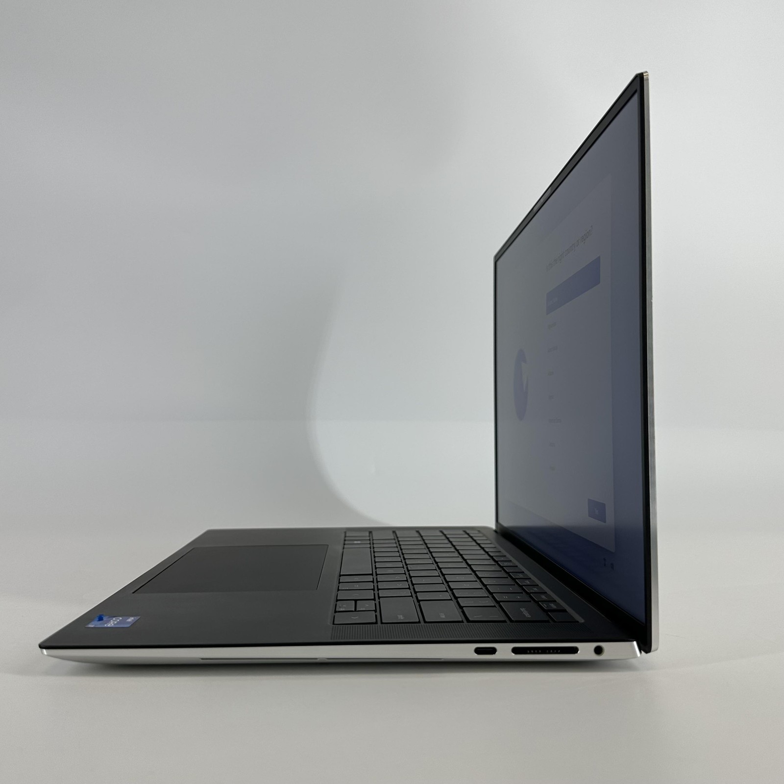 Dell XPS 15 9530 FHD+ 2.4 GHz i7-13620H 32GB 1TB SSD Intel Arc A370M Very Good