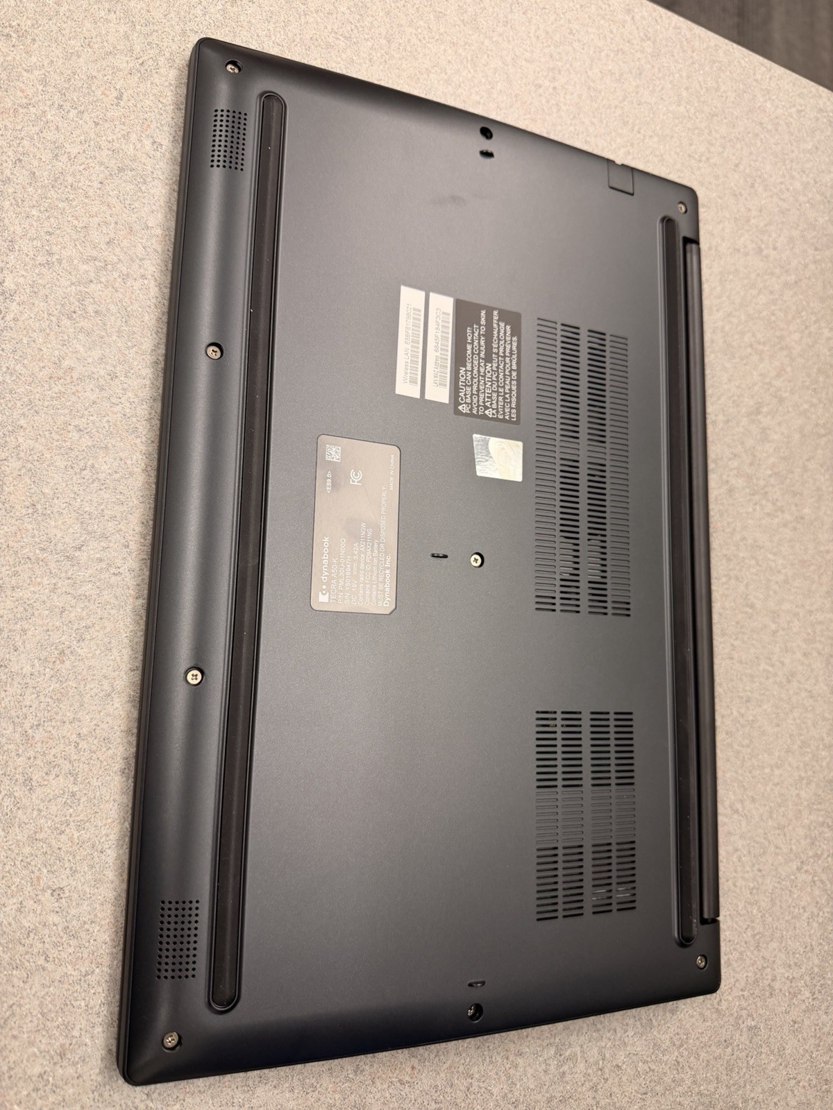 Dynabook Tecra A50-K 15.6″ i7-1360P 16GB 477GB SSD Win 11 Black 2023