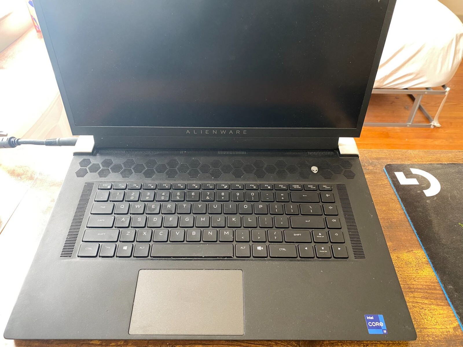 Alienware X17 R1 3080 (16gb VRAM) – 32GB RAM – I9 – 4K 120HZ – 512 GB SSD