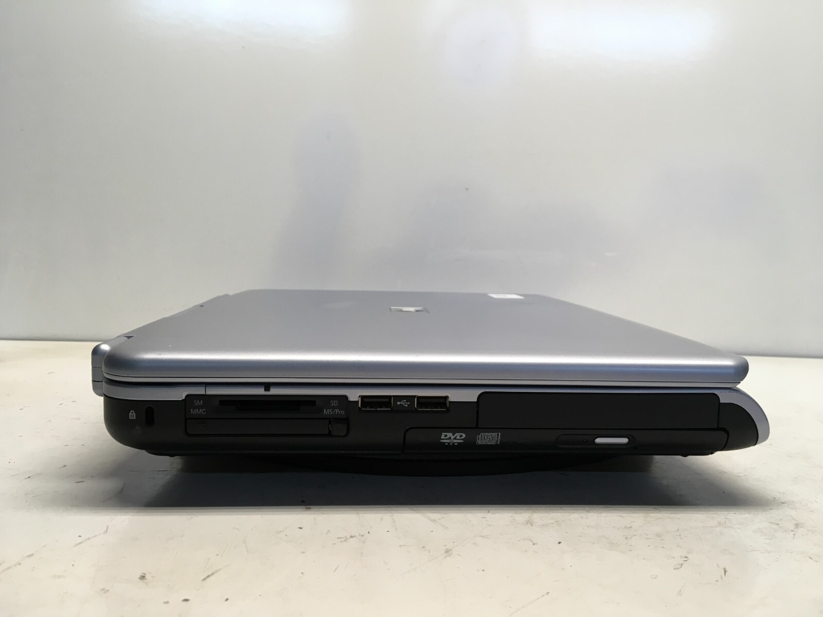 HP Pavilion ZV5200 AMD Athlon 64 2000MHz 512 MB NO HDD No Batt