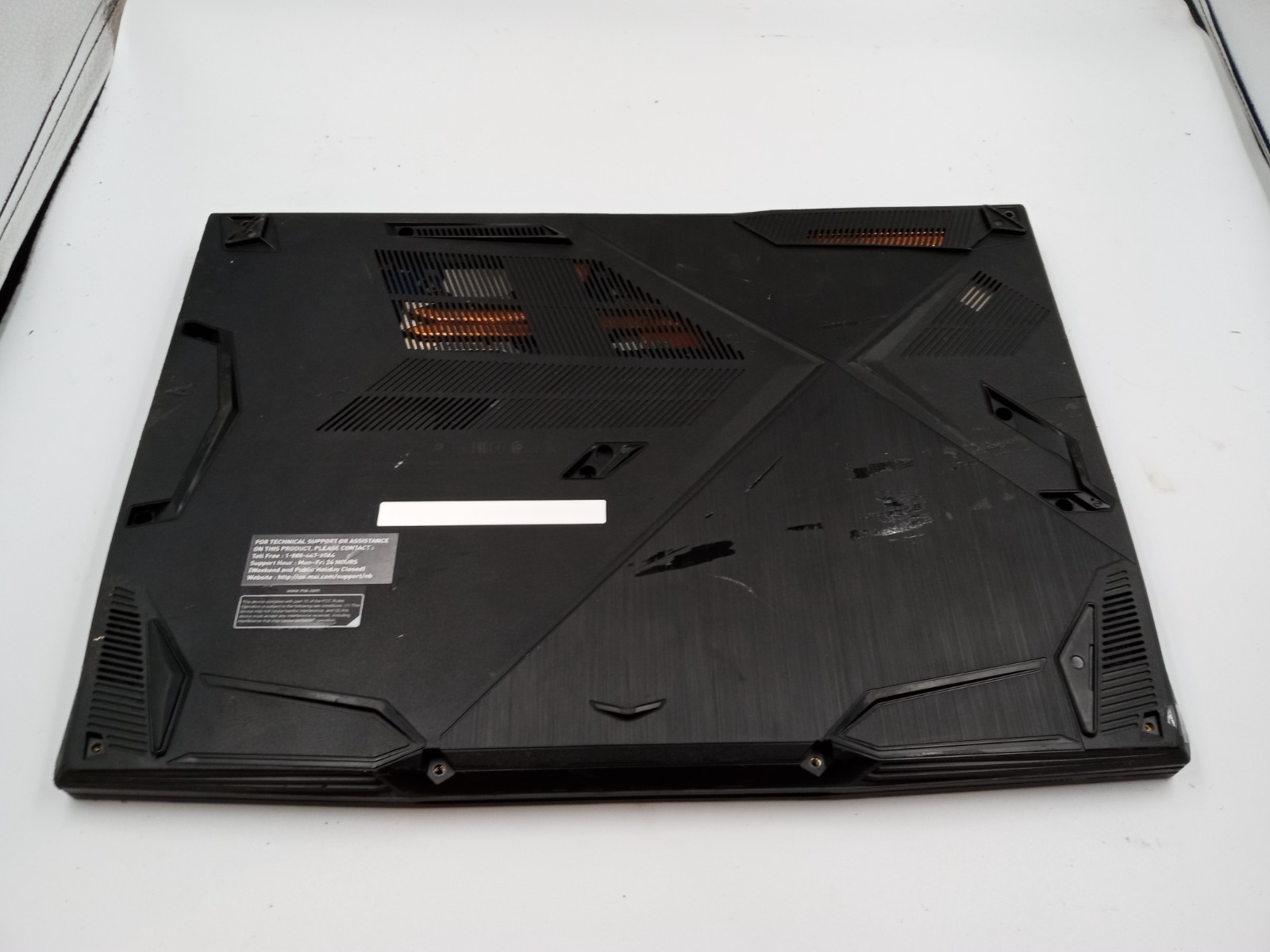 MSI Thin GF63 12UCX 15.6″ Intel i5-12450H Nvidia RTX 2050 – FOR PARTS – READ!