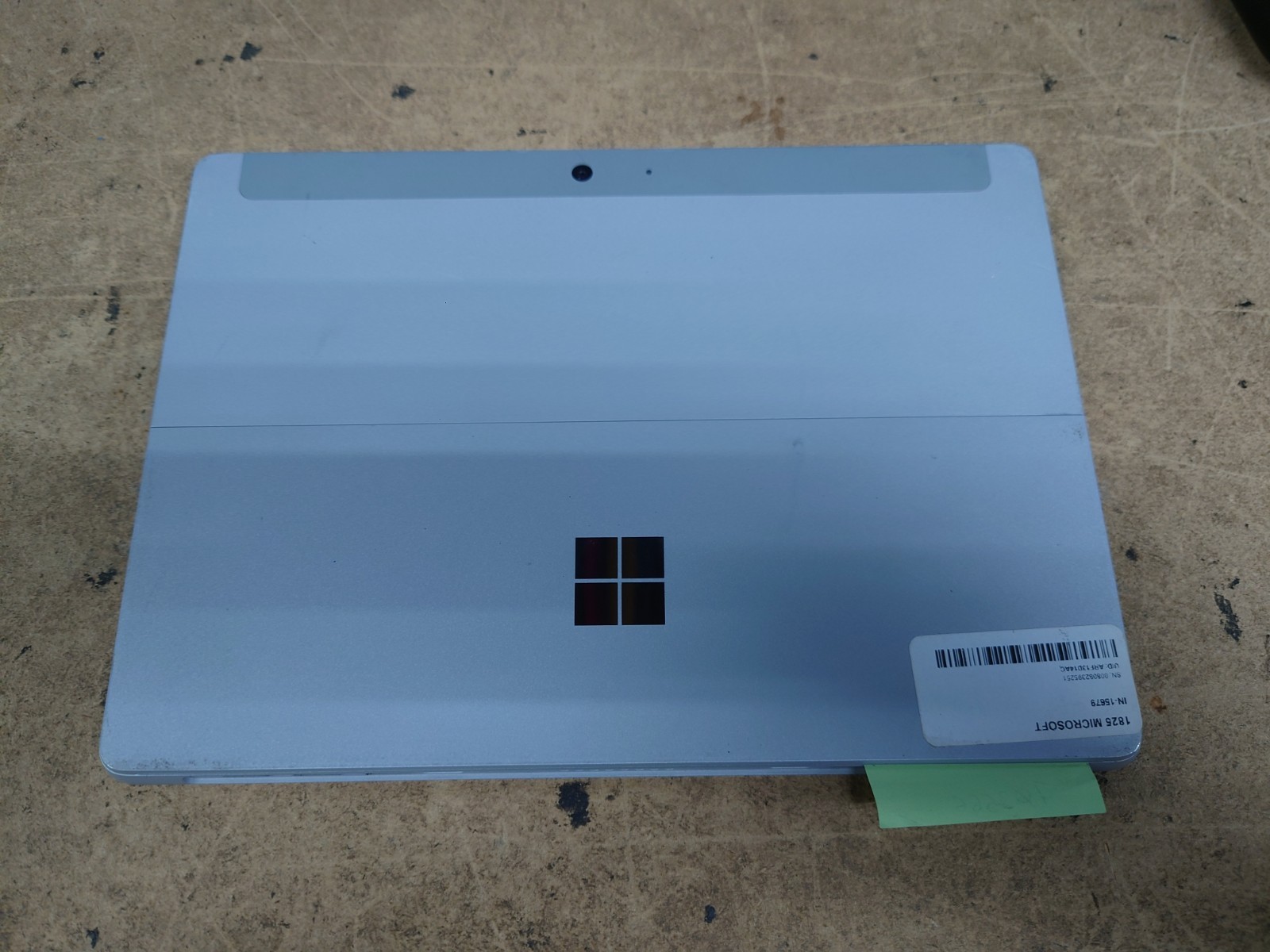 Microsoft Surface Go 1825 10″ Pentium 4415Y 8GB RAM 128GB SSD W11H