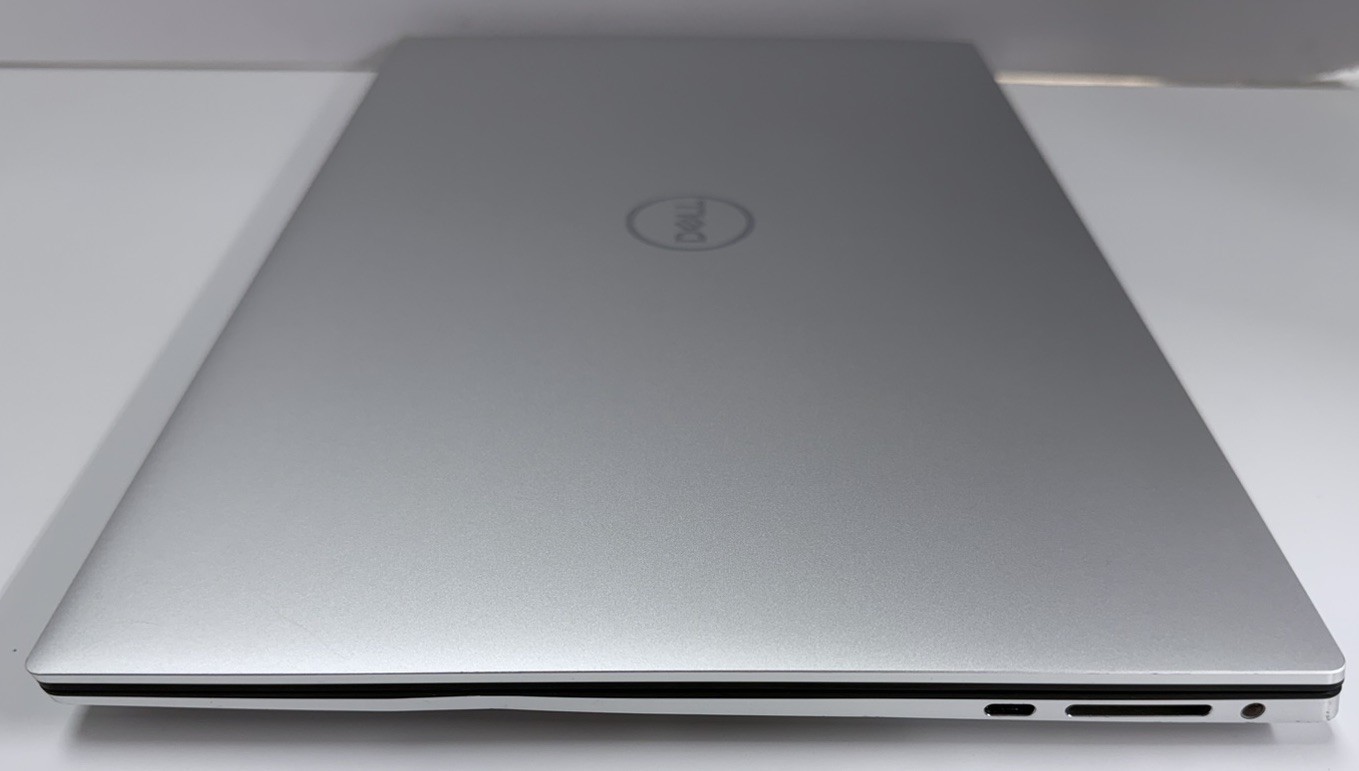 Dell XPS 15 9520 15.6″ i5-12500H 2.50GHz 16GB RAM 512GB SSD