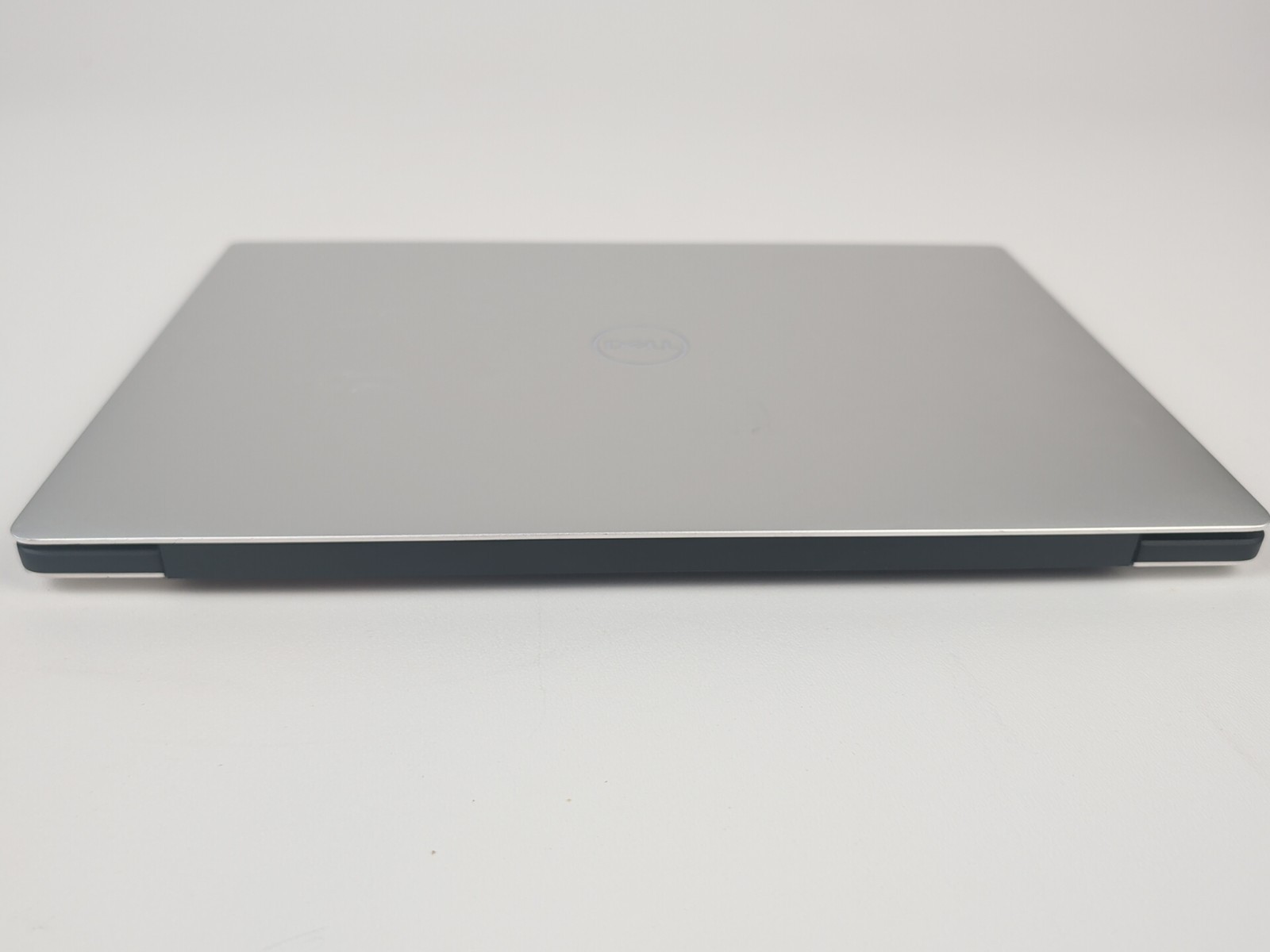 Dell XPS 13 7390 13.3″ Intel Core i5-10210U 1.6GHz 8GB RAM 256GB SSD