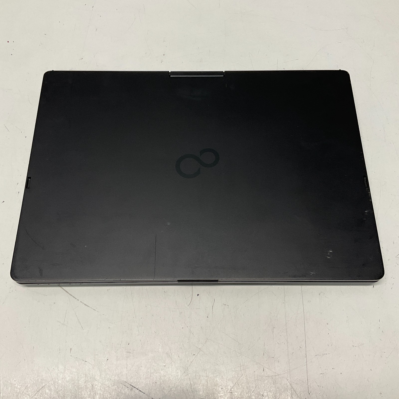 Fujitsu Lifebook T937 i5-7200U 2.5GHz 8GB RAM 256GB SSD Windows 10 Pro Touch