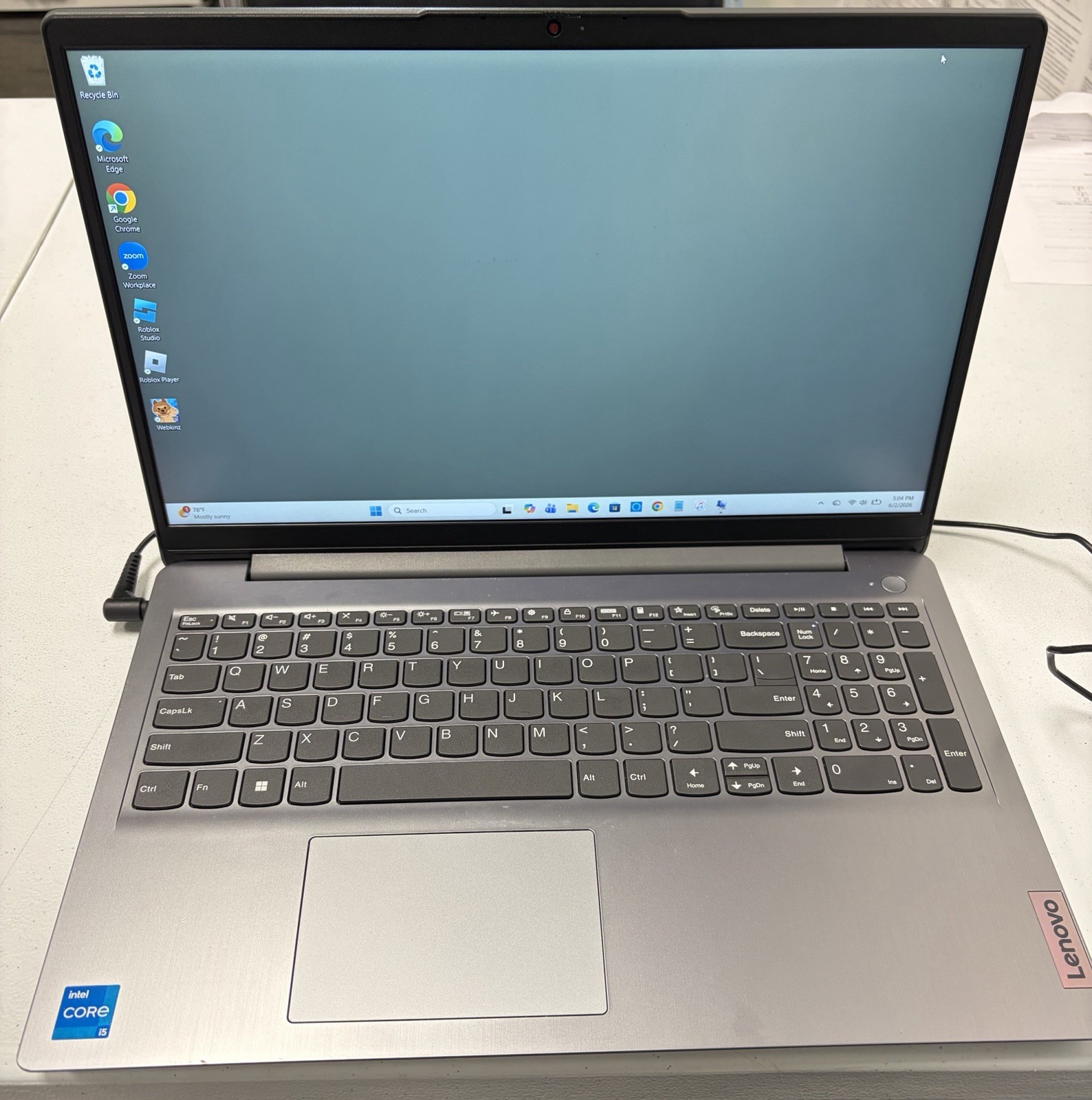 Lenovo Ideapad 3 i5 (15.6 Screen) 8GB w/ Charger