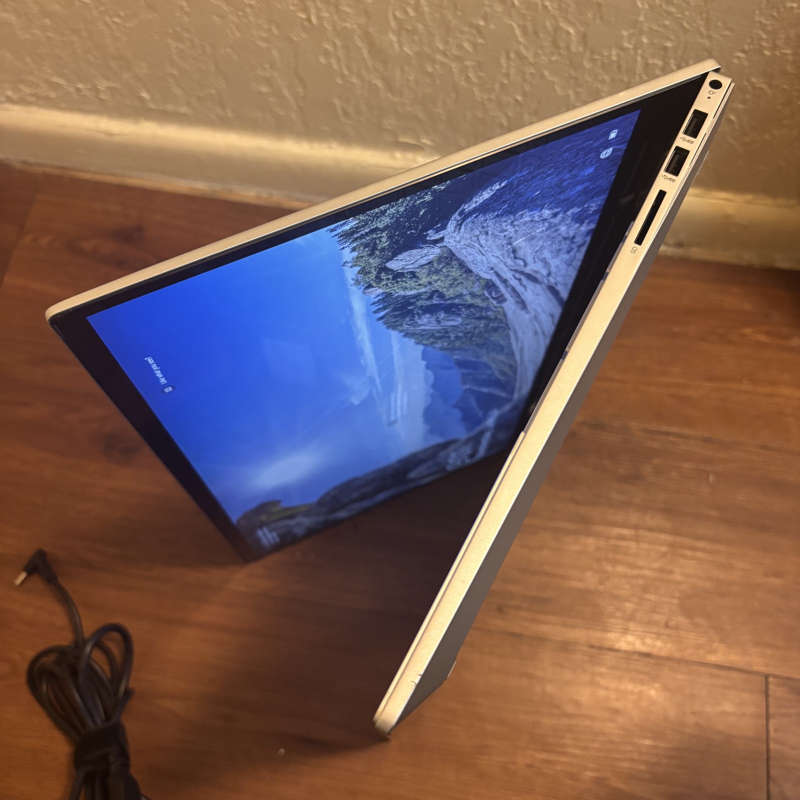 HP Envy 17m-cg0013dx Laptop i7-1065G7 1.3GHz 12GB 512GB SSD NVIDIA CRACKEDSCREEN