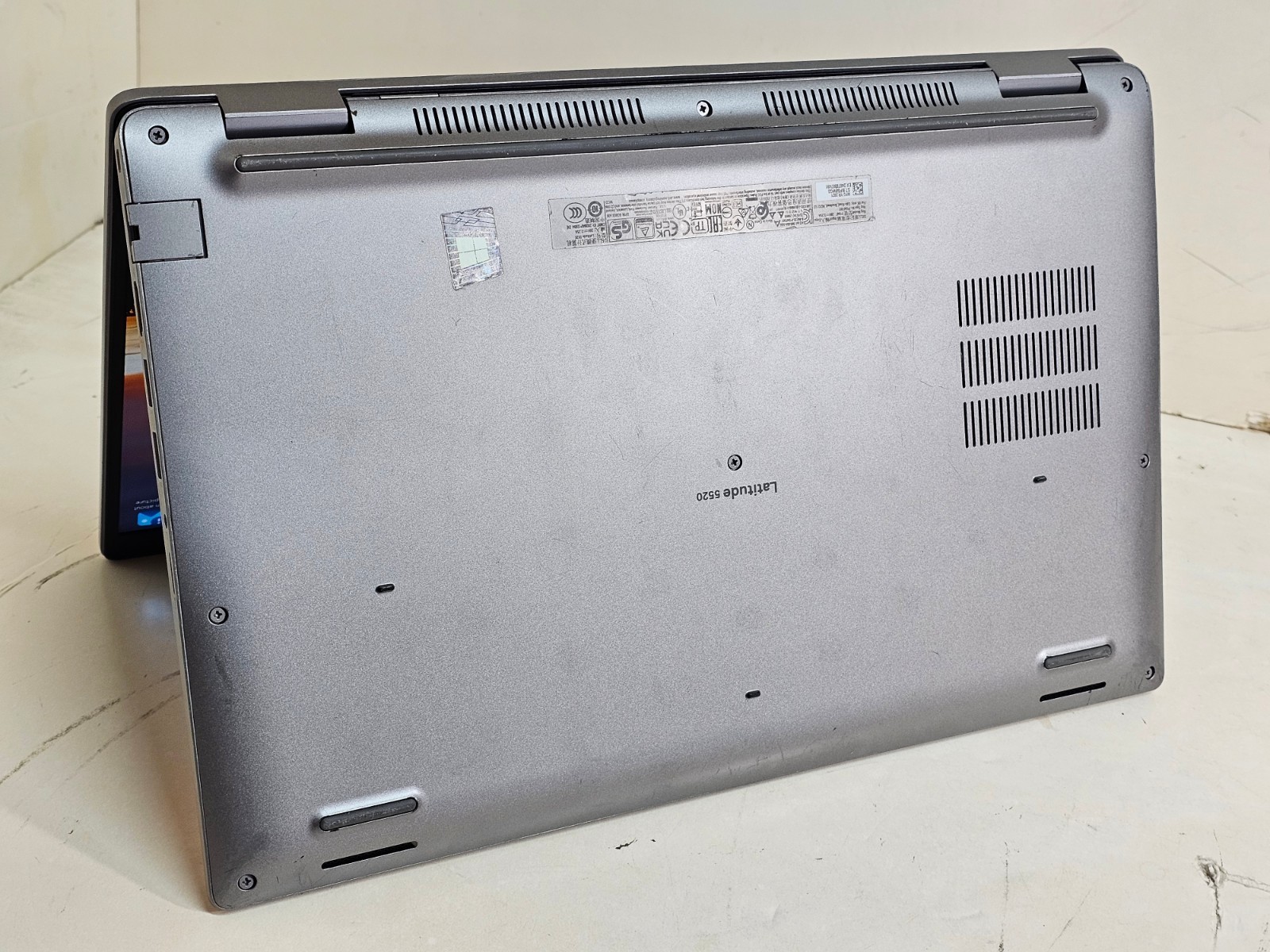 Dell Latitude 5520 Laptop – 2.6 GHz i5-1145G7 16GB 512GB 15.6″ Touchscreen SP31