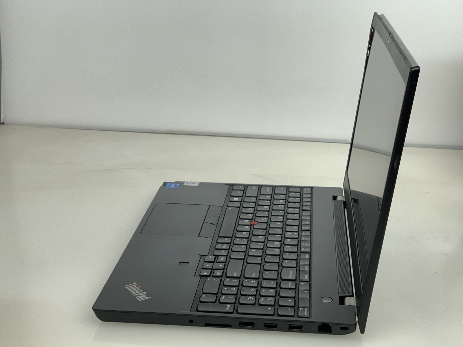 LENOVO THINKPAD P15V GEN 2 i7-11800H@ 2.30GHz 16GB RAM 512GB NVMe W11P W/AC*READ