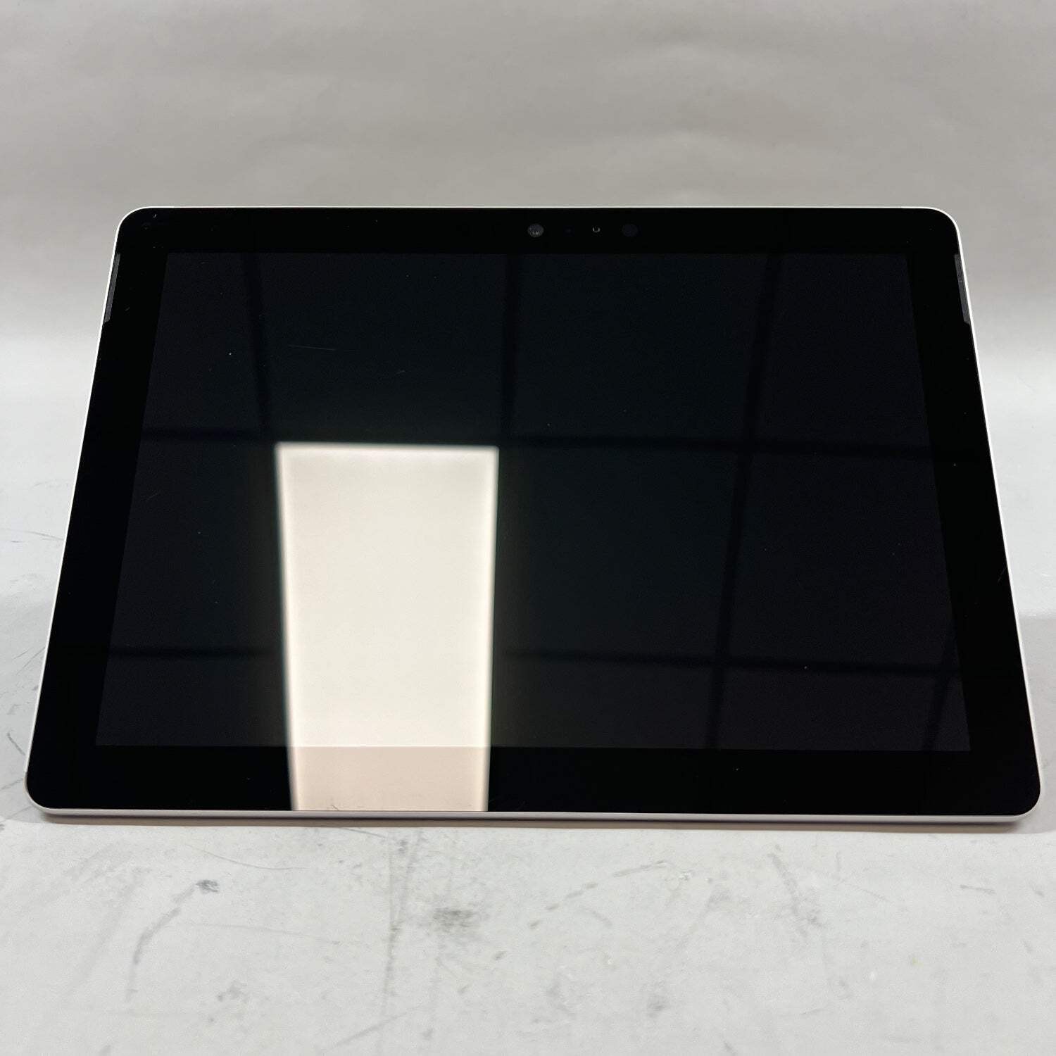Microsoft Surface Go 1 1824 10″ Pentium Gold 4415Y 1.60GHz 4GB RAM 64GB SSD