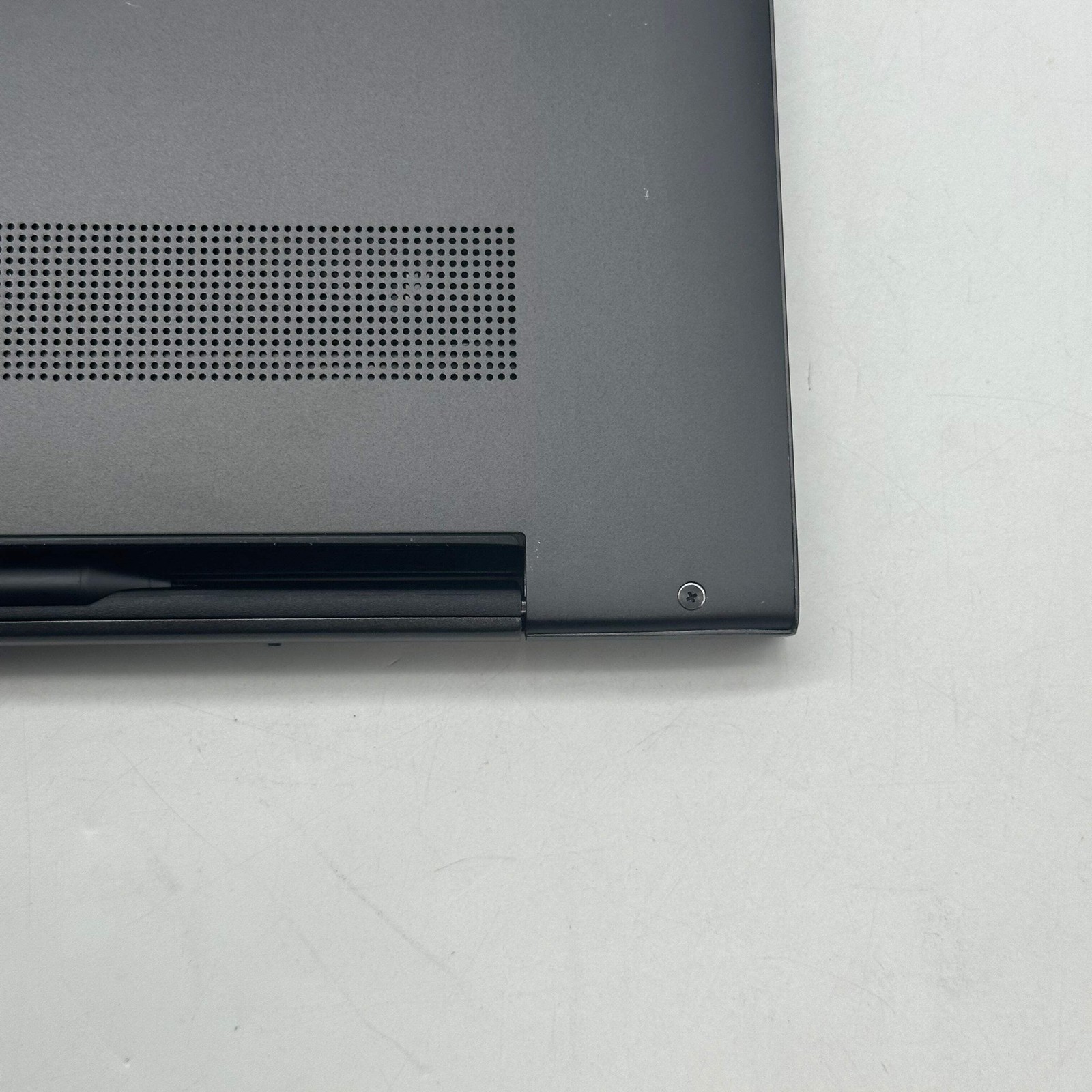 Dell Inspiron 7391 13.3-inch Laptop Core i7 16GB Ram 512GB Black