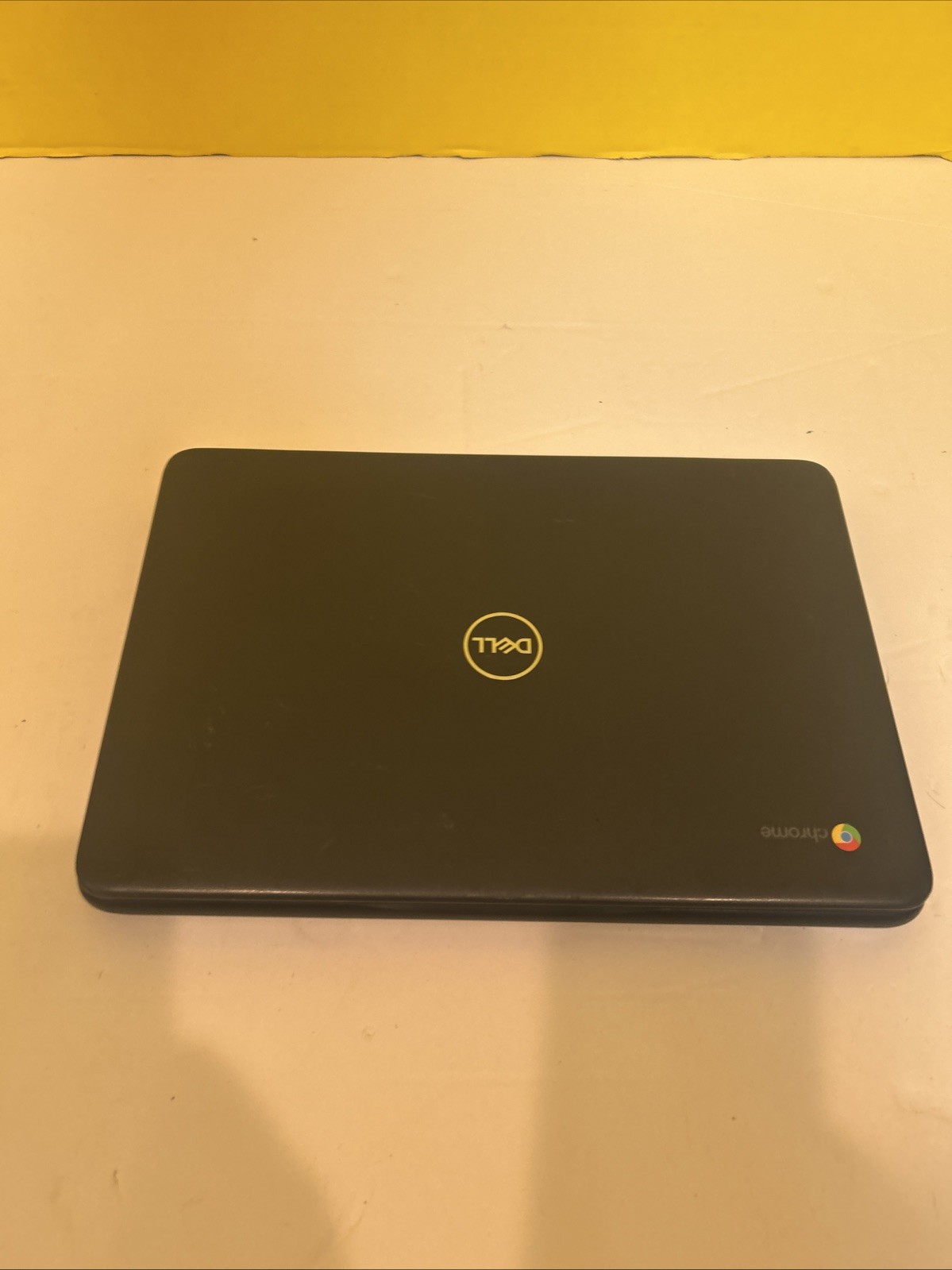 Dell Chromebook 3100 Touchscreen – Fully Functional – Screen Blemishes screen