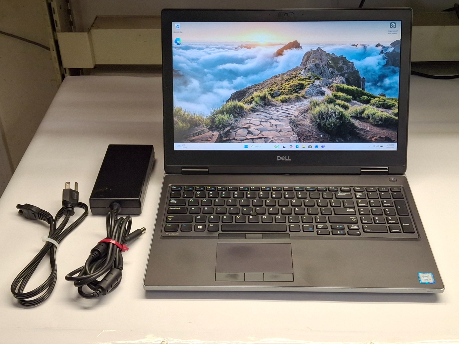 Dell Precision 7540 15.6″ Laptop Core i7-9750H 16GB RAM 256GB SSD Webcam T2000