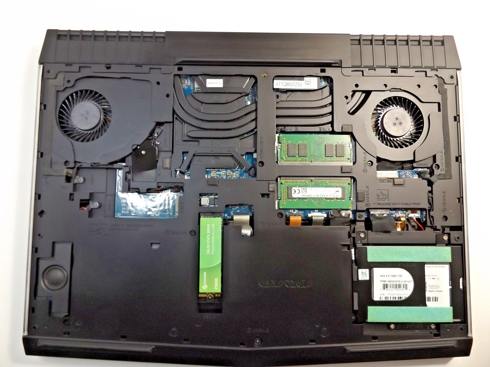 Dell Alienware 17 R4 i7-7700HQ GTX 1070 8GB Vram 16GB RAM 1.25TB SSD Grade A