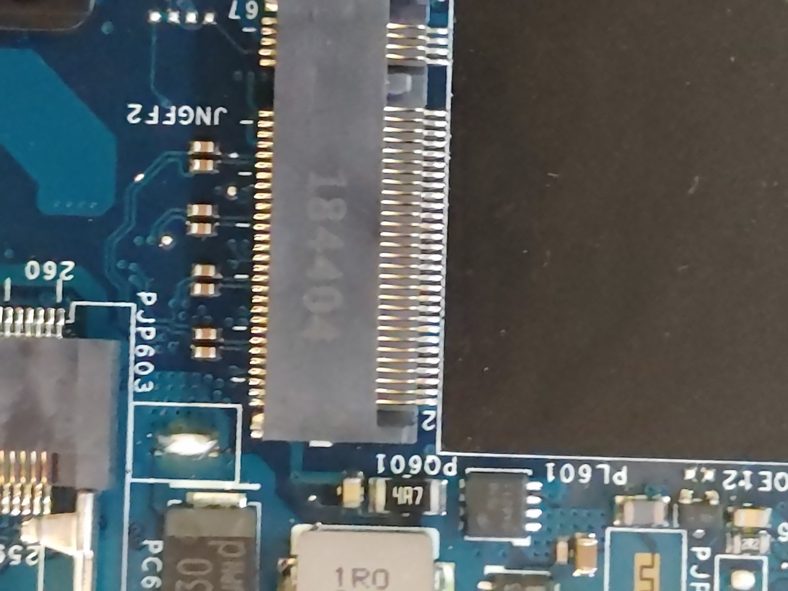 Dell XPS 9570 Core i7-8750H@2.20GHz, 8GB RAM , NO SSD , FOR PARTS/ REPAIR