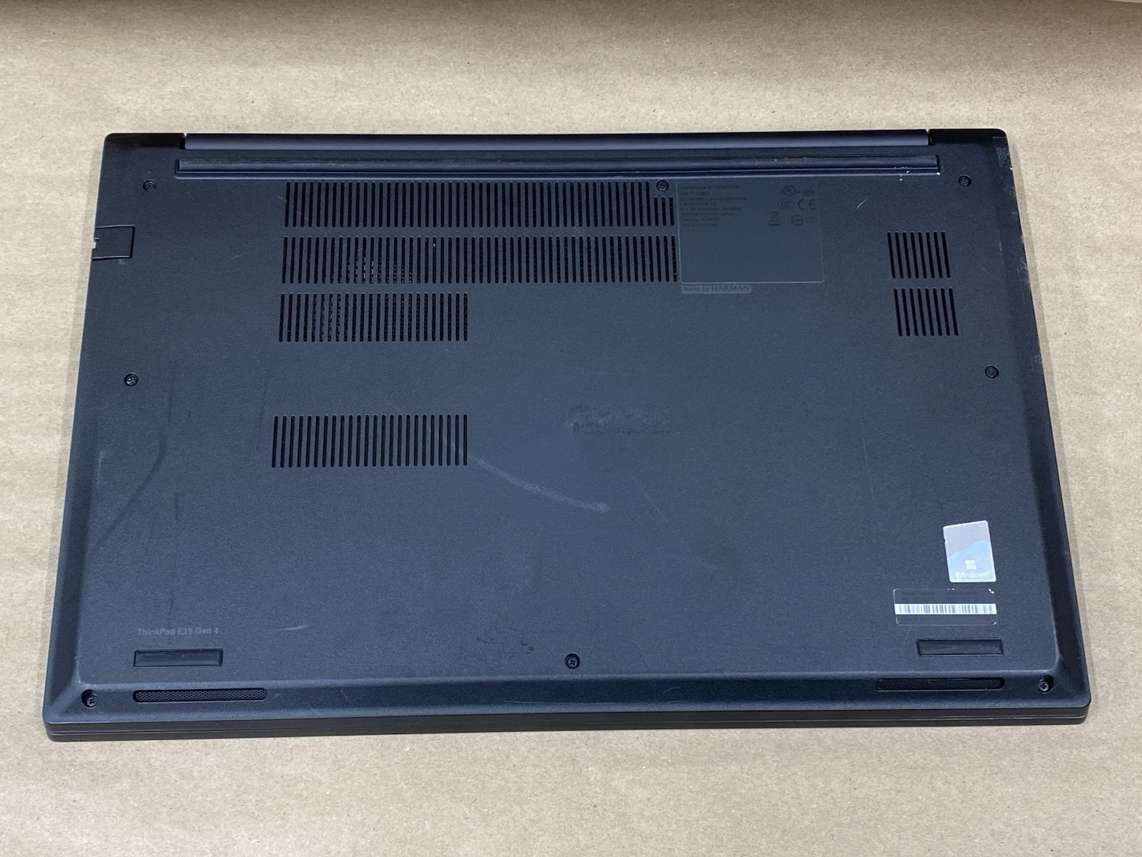 Lenovo E15 – 15.5″ 1920×1080 – i7-1255U – 16GB – 256GB SSD – Win 11 Pro – READ