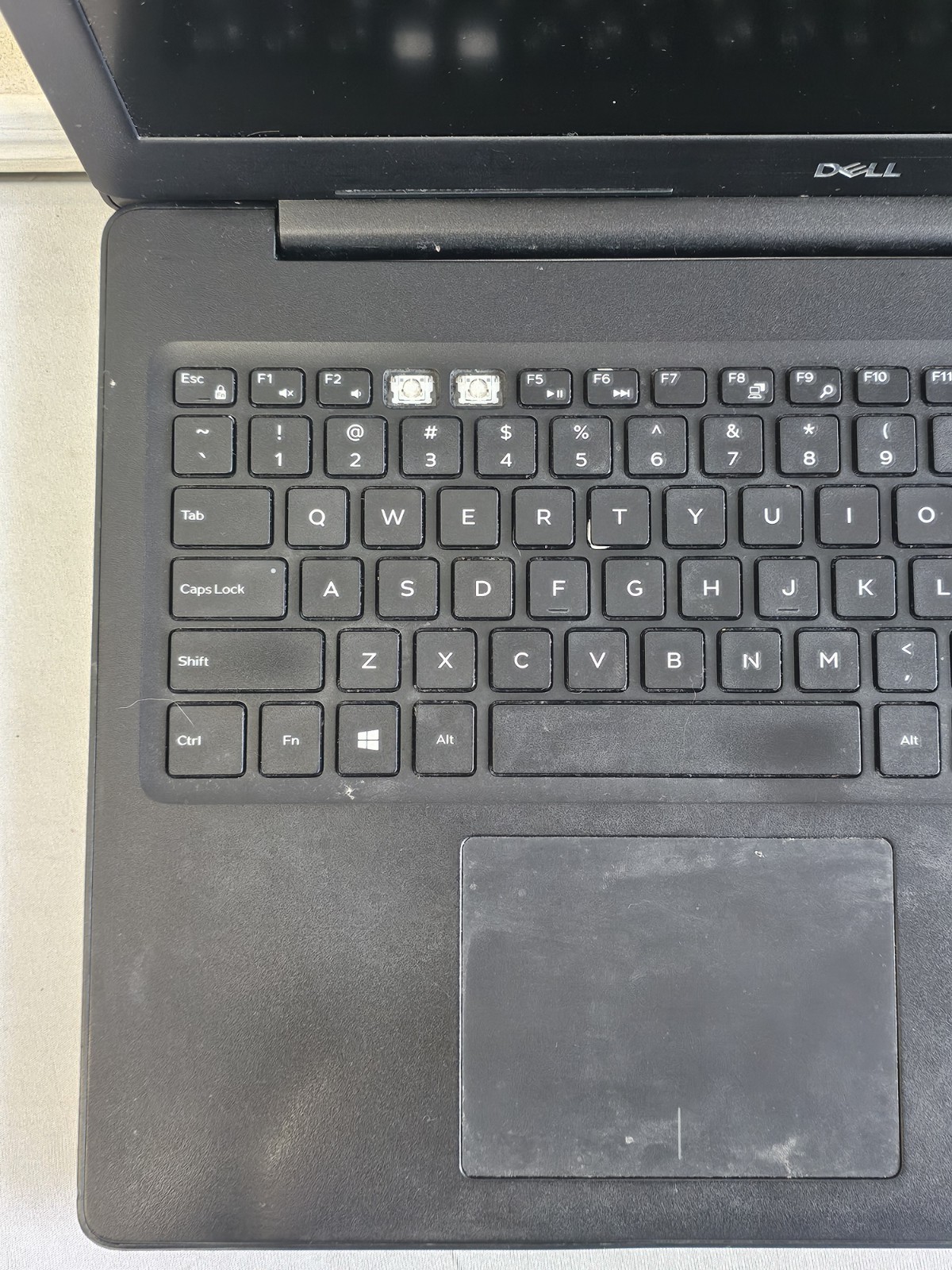 Dell Latitude E3590 Laptop – Intel i5 Gen 8 – 8GB RAM – 120GB SSD – Win 10 READ
