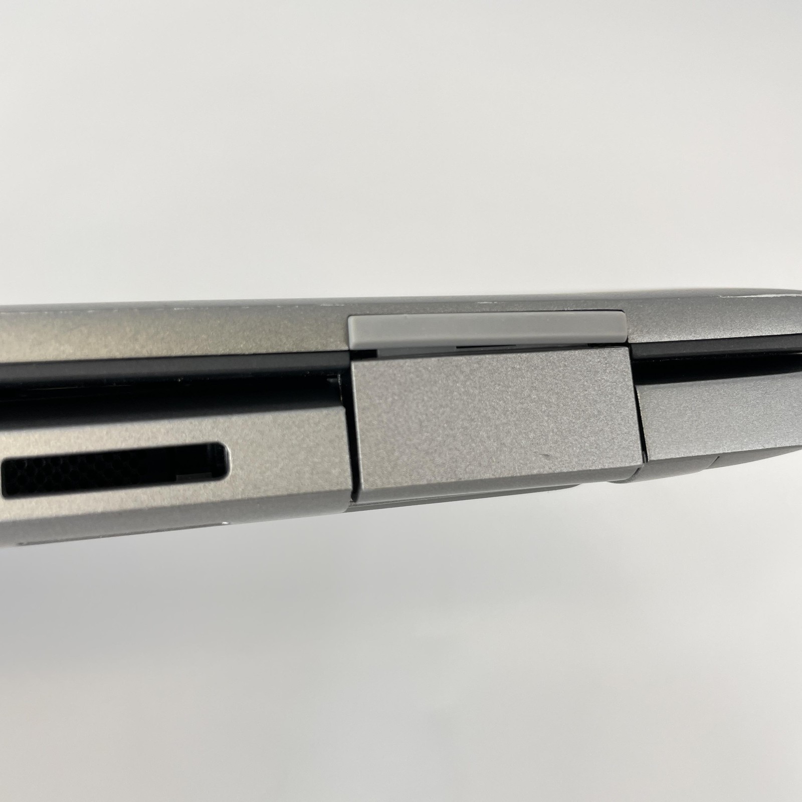 Dell Latitude 7450 14 FHD+ TOUCH 2.1 GHz Ultra 7 165U 32GB 512GB – GOOD