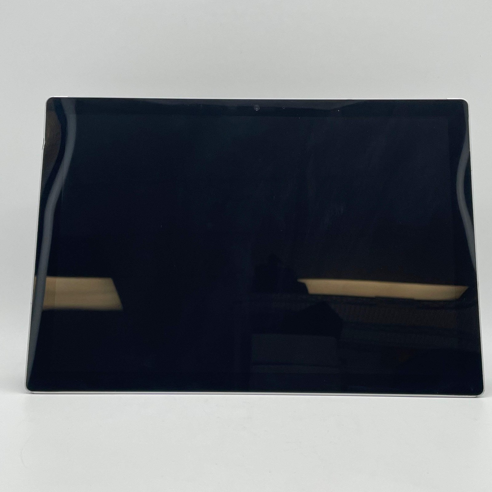 Microsoft Surface Pro 6 1796 12.4″ i5-8250U 1.6GHz 8GB RAM 128GB SSD