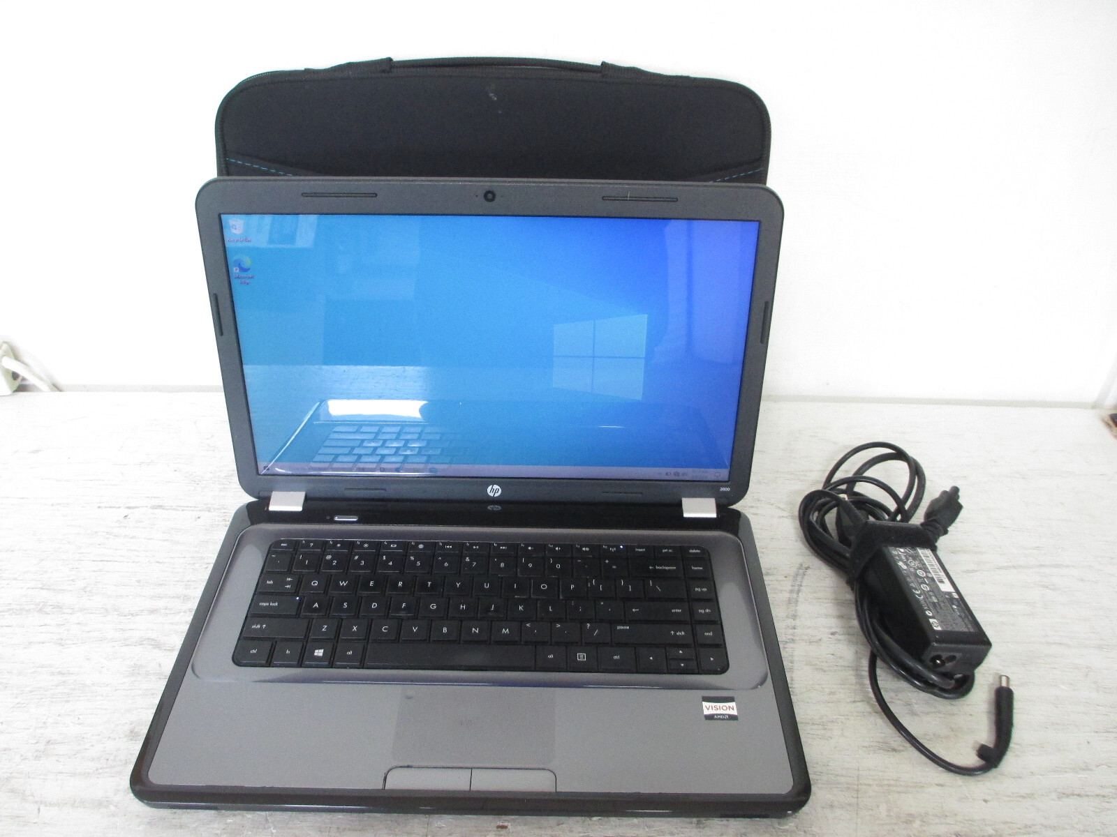 HP 2000-BF69WM Laptop 15.6” AMD E-300 1.3Ghz 4GB RAM 320GB HDD Windows 10