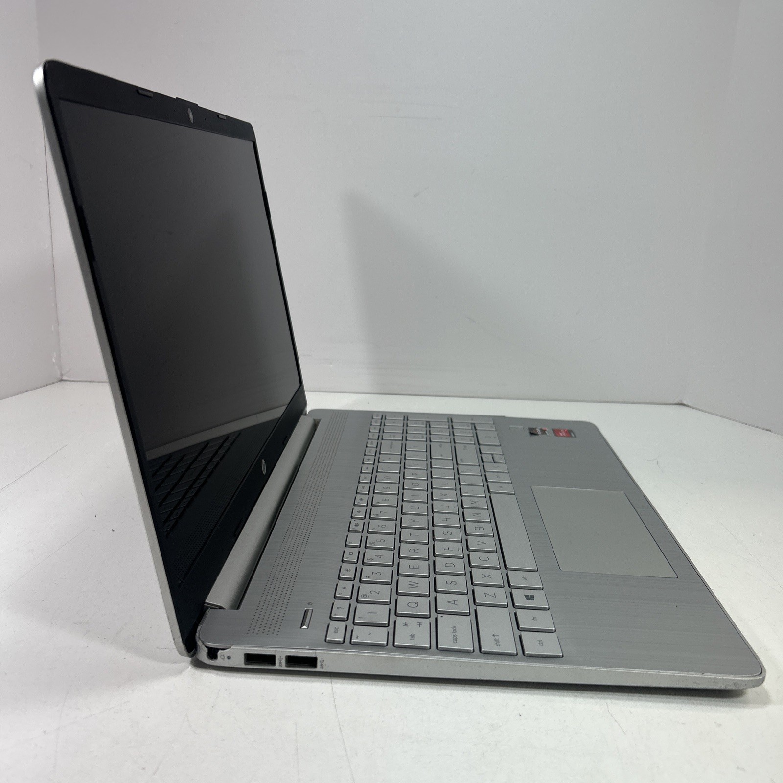 HP 15-EF1013DX 15.6″ AMD Ryzen 7 4000 Series. No Ram/SSD/WiFi. For Parts