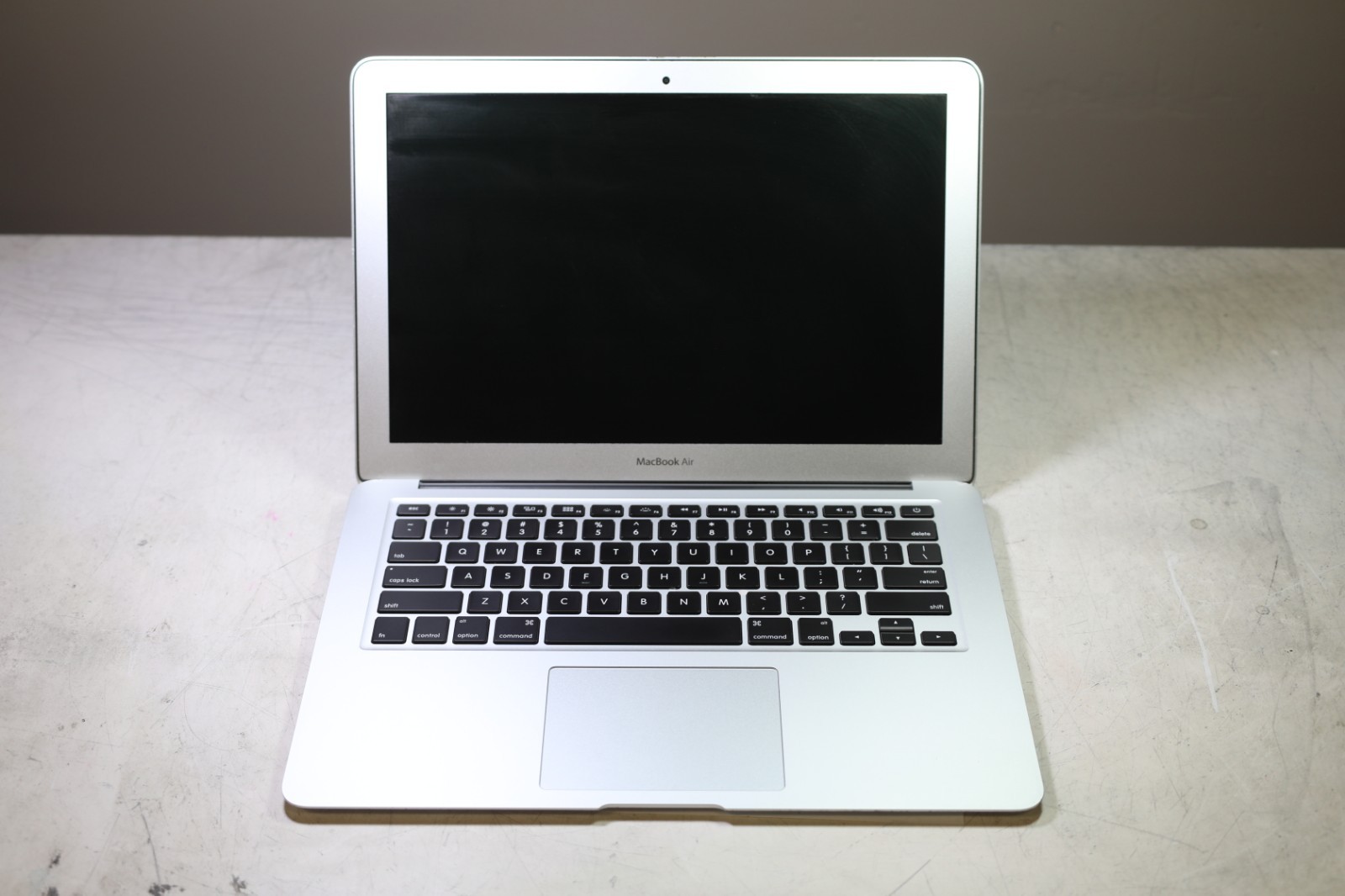 MacBook Air (A1466) Intel(R) Core(TM) i5-5250U CPU @ 1.60GHz-4GB RAM-128GB SSD