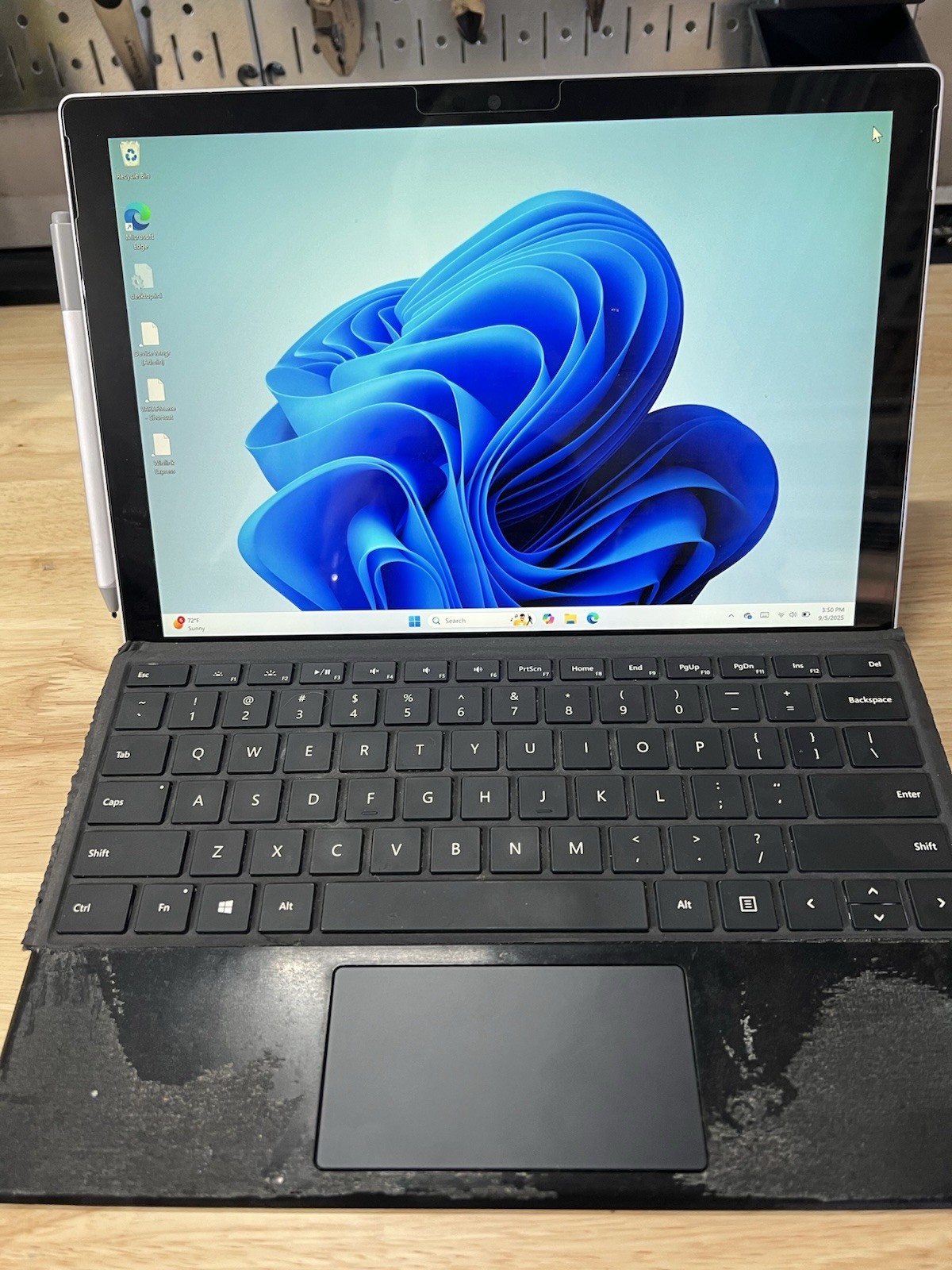Microsoft Surface Pro 5th Gen 1796 i7-7660U @ 2.50GHz 16GB RAM 512GB SSD