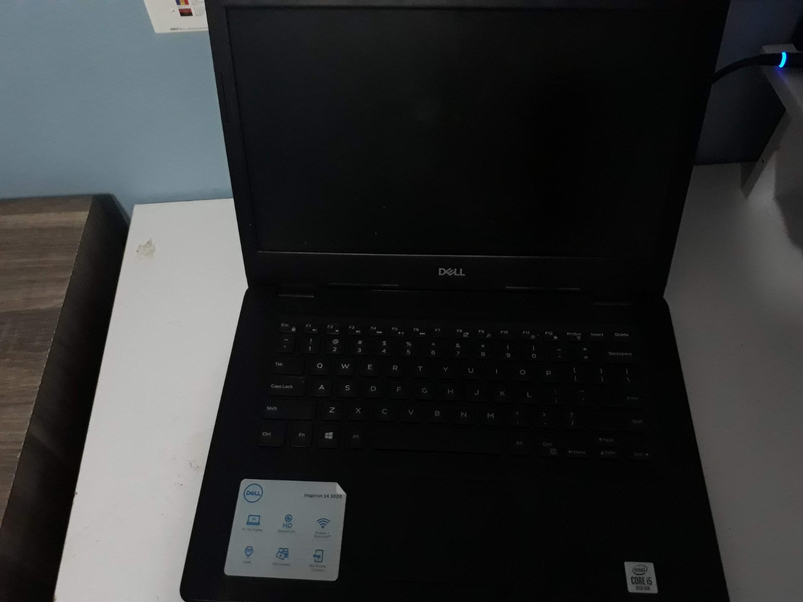 Dell Inspiron 3493 8gb RAM, 256GB NVMe, i5-1035G1 (WORKING) minor scuffs.