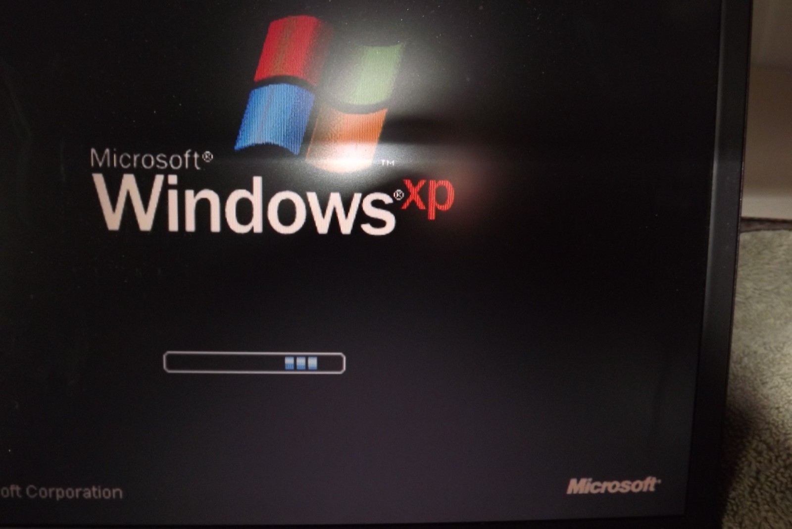 Compaq Evo N600c 15″ Laptop Windows XP + Charger = Original SHIPPING Box