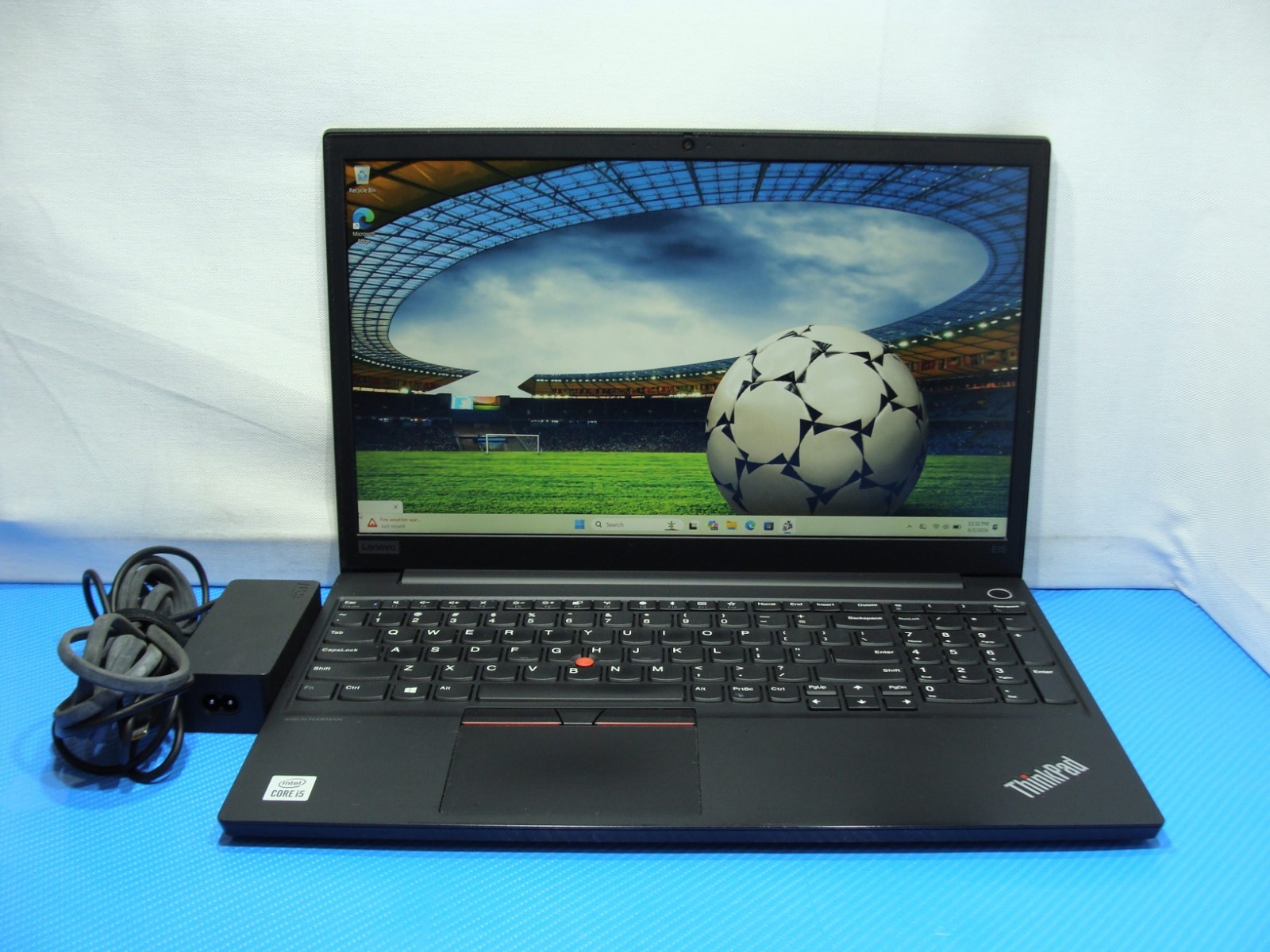 Lenovo ThinkPad E15 15.6″FHD Intel i5-10210U 1.6Ghz 8GB 512GB Windows 11 Pro +PA