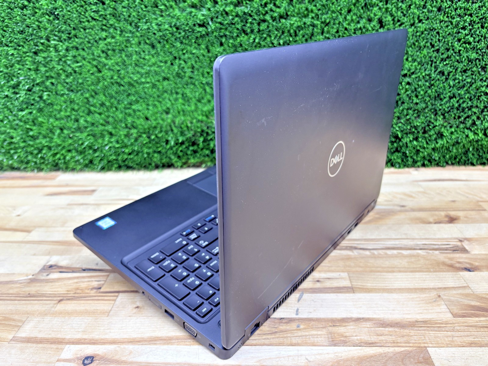 Dell Latitude 5590 Intel i5-8th Gen 1.60GHz 16GB RAM 256GB SSD Windows 11 Pro*