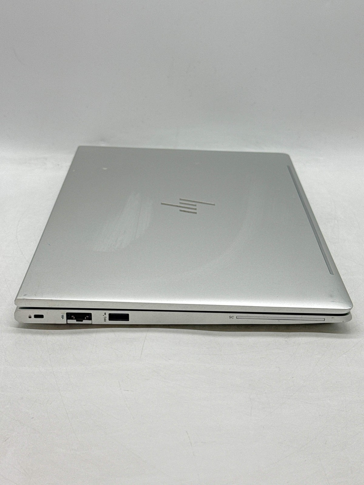 HP EliteBook 640 G10 14.0″ FHD Touch Core i5-1335U 1.30GHz 256GB SSD 8GB RAM