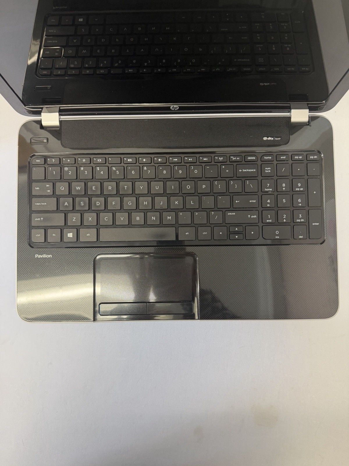 HP Pavillion 15 Laptop – Good Screen – AMD A6-5200 – Read Des