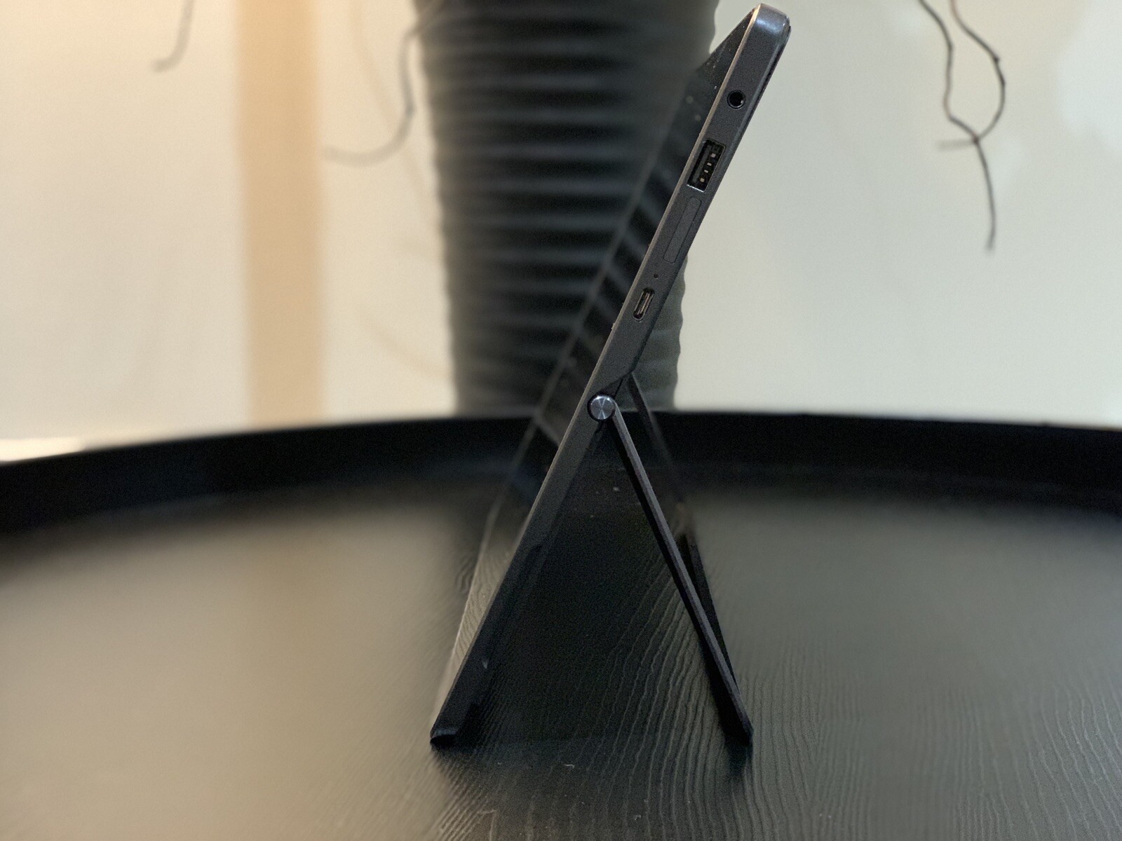 HP Pro x2 612 G2 4 Tablet| M3-7Y30 CPU| 1.0GHz| 4GB RAM| 128GB SSD| Win 10Pro