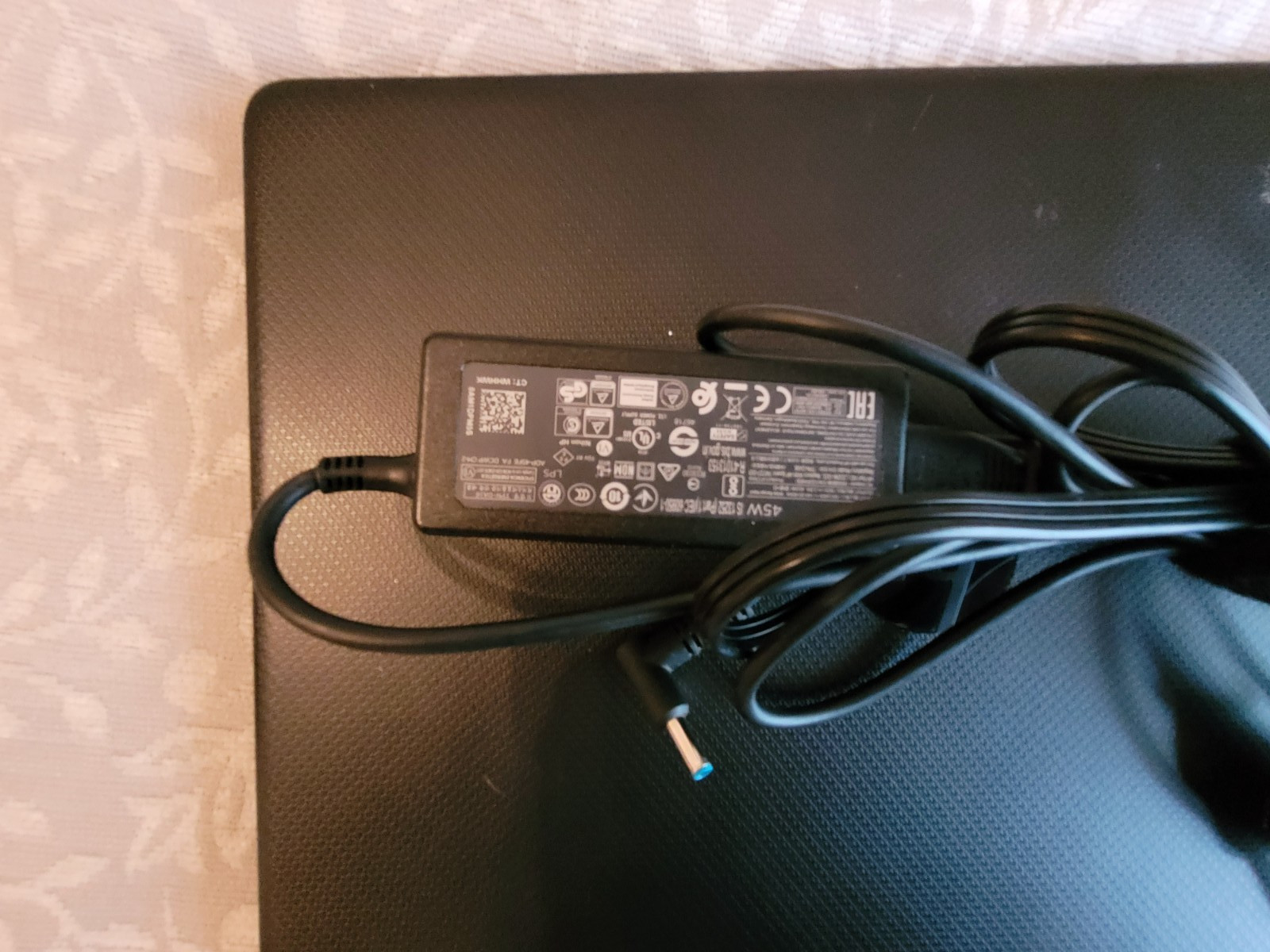 HP 14-dk1003dx 14″ Laptop AMD ATHLON Silver Radeon Graphics 4GB 128GBSSD Win 11!